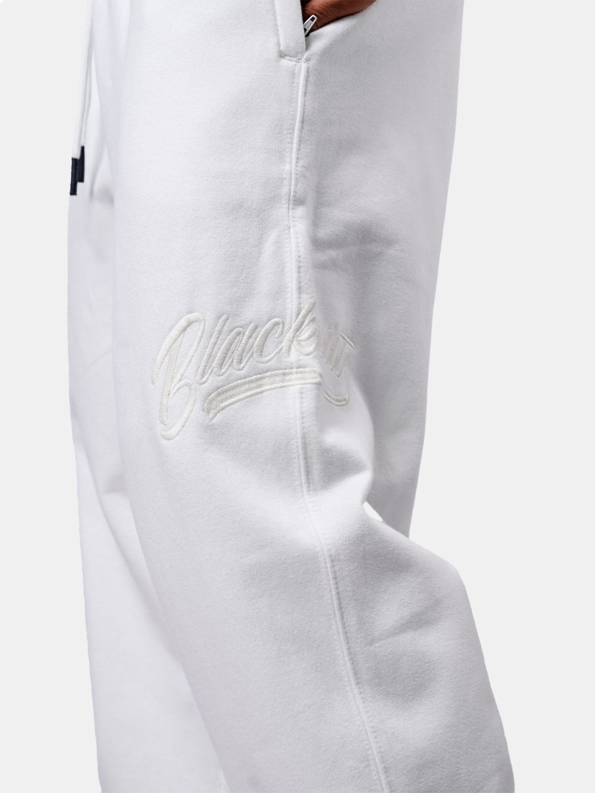 JOGGER HOMBRE BLACKOUT COMFY  - 3