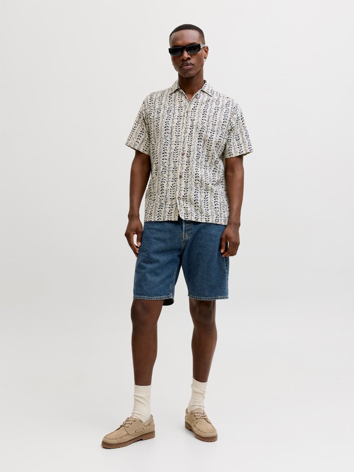 SHORT SUELTO HOMBRE JACK & JONES - 1