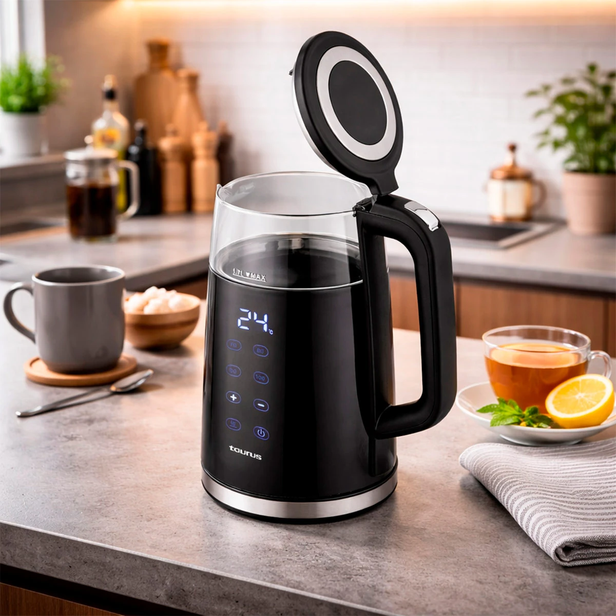 COMBO TAURUS LICUADORA SHAKE AWAY 2.0 + FREIDORA DE AIRE BLACK FRYER II 2,8L + HERVIDOR NEOGLASS 1.7L - 9