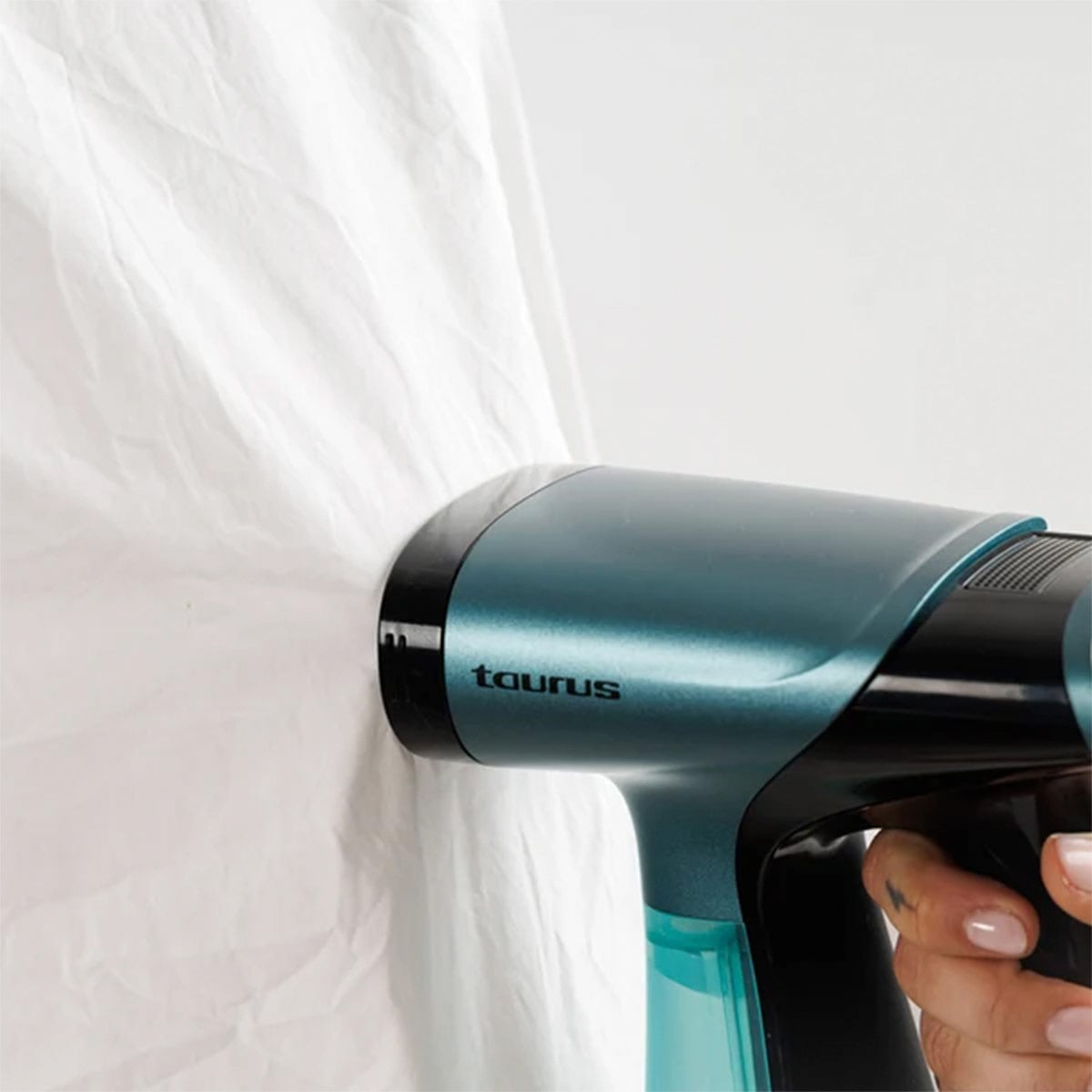 VAPORIZADOR DE ROPA TAURUS 1550W STEAM & SUCTION - 7