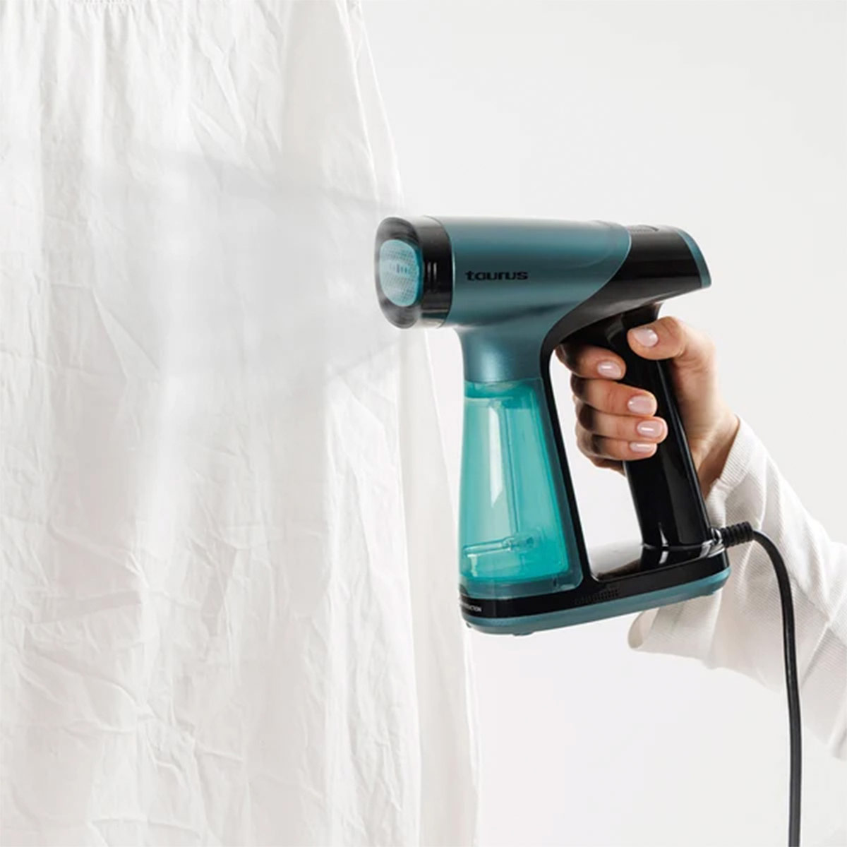 VAPORIZADOR DE ROPA TAURUS 1550W STEAM & SUCTION - 9