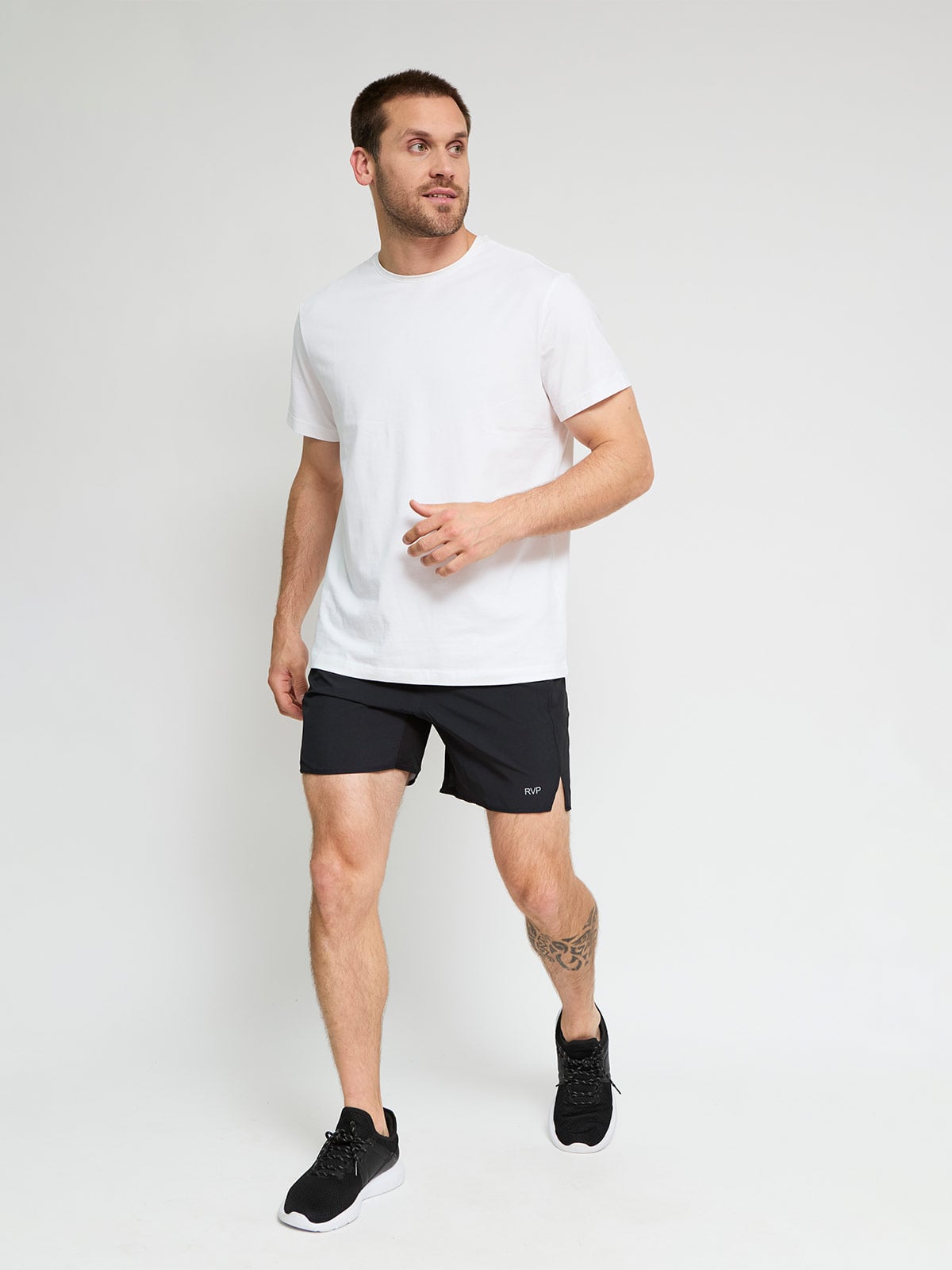 SHORT DEPORTIVO HOMBRE REVUP GATO - 1