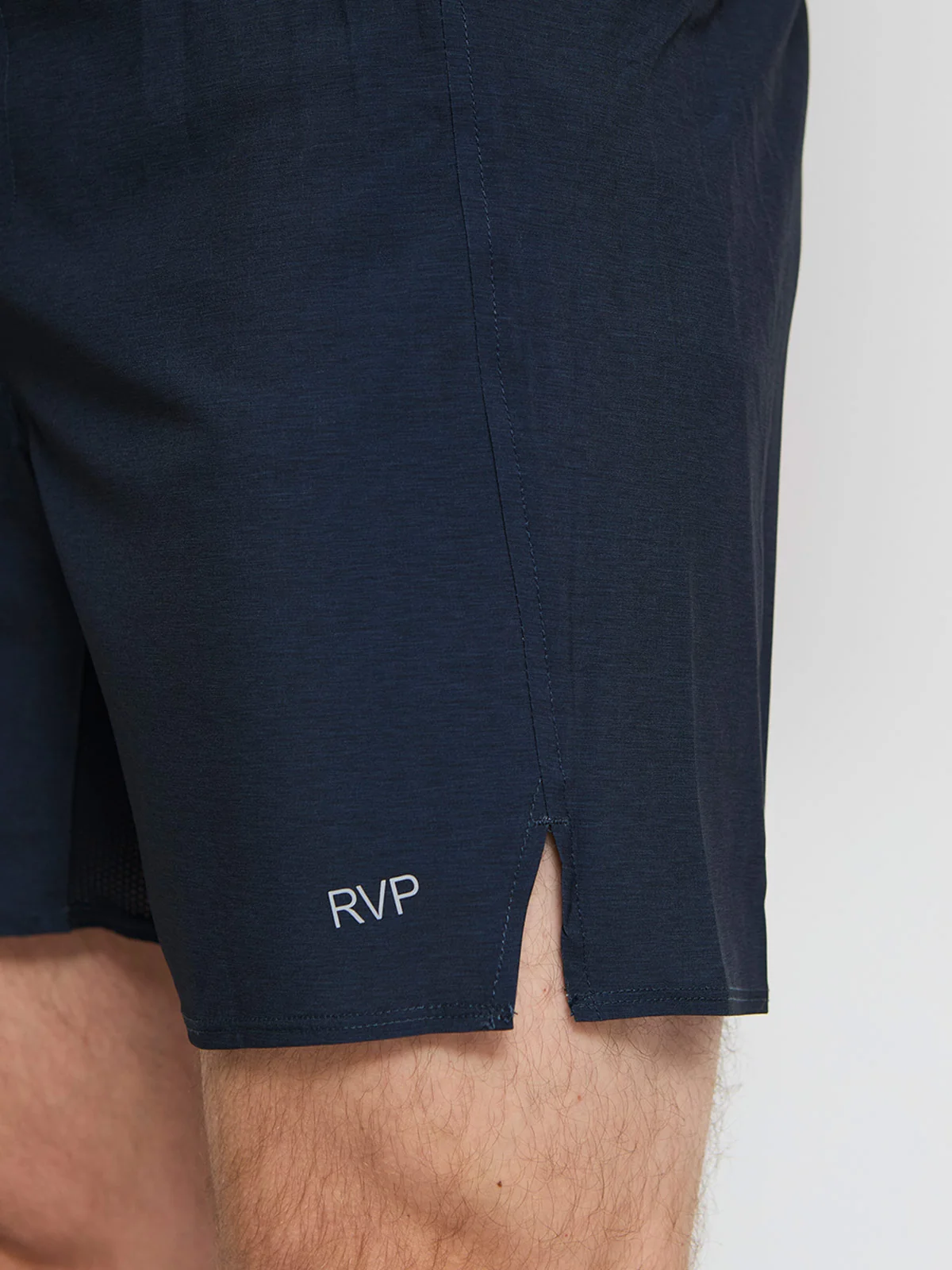 SHORT DEPORTIVO HOMBRE REVUP GATO - 4