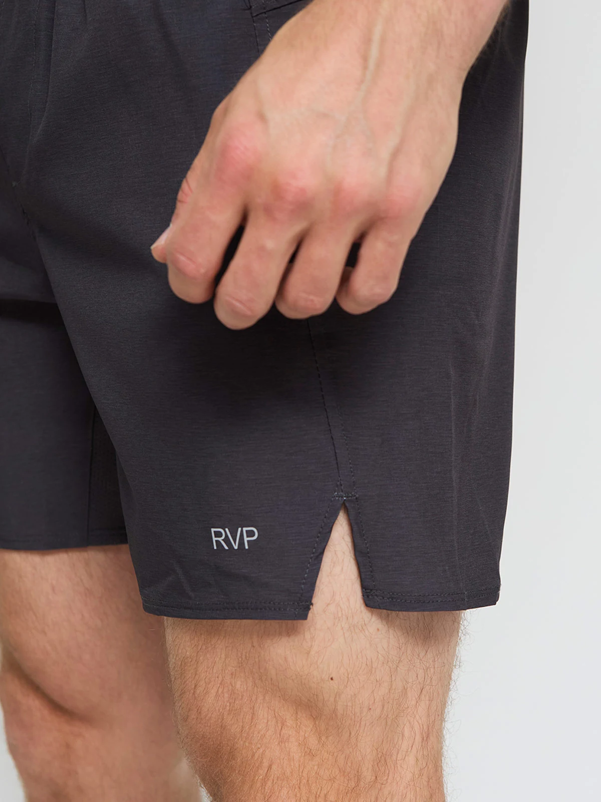 SHORT DEPORTIVO HOMBRE REVUP GATO - 4