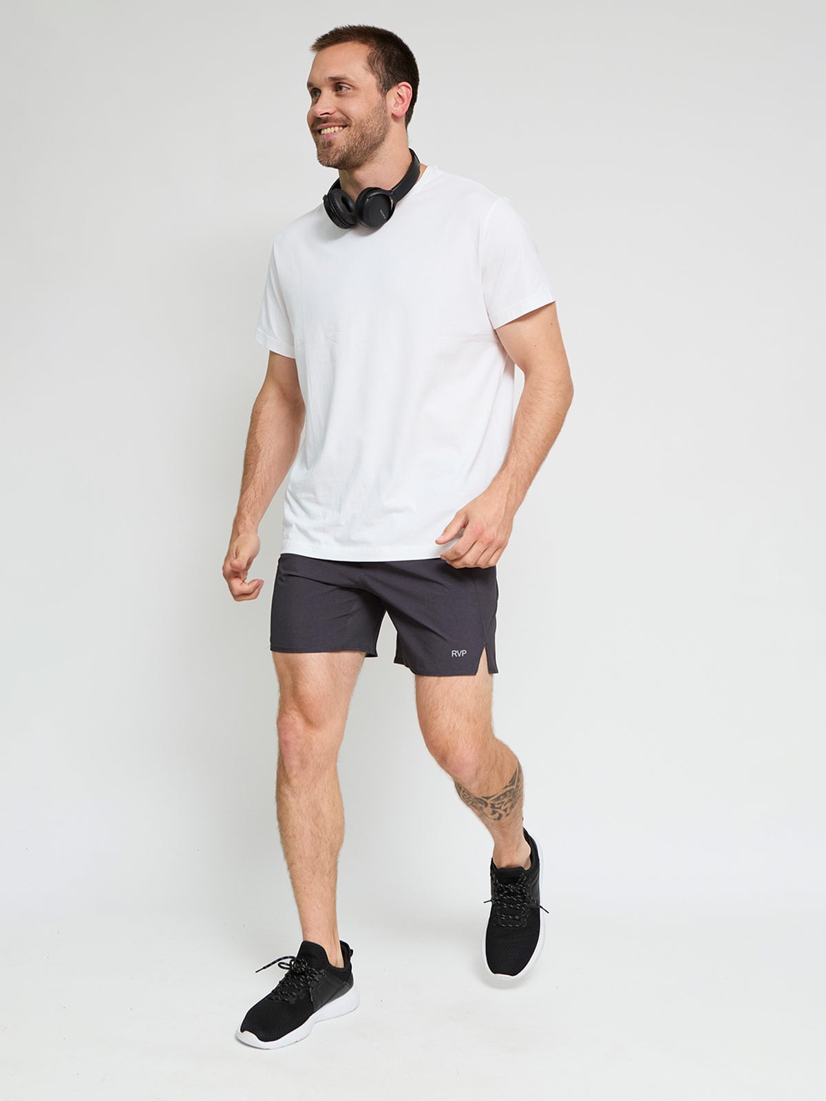 SHORT DEPORTIVO HOMBRE REVUP GATO - 1