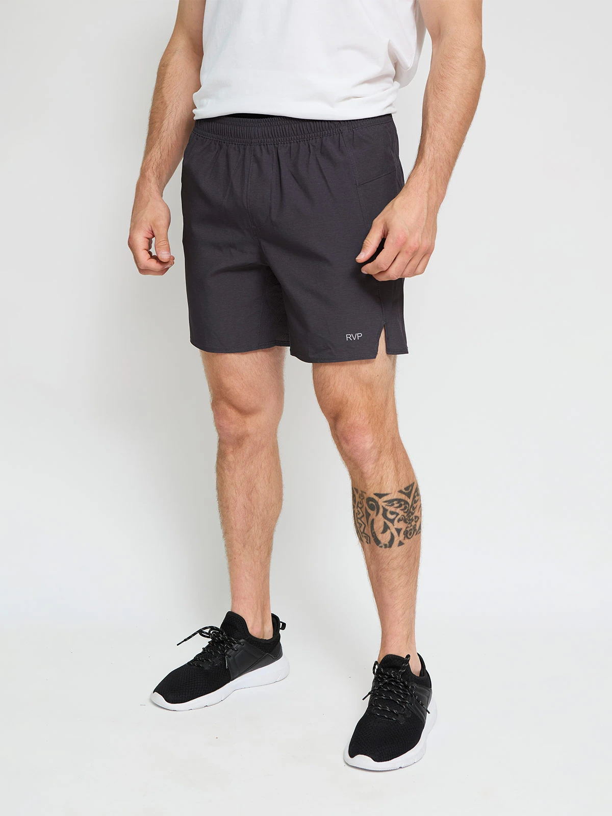 SHORT DEPORTIVO HOMBRE REVUP GATO - 2