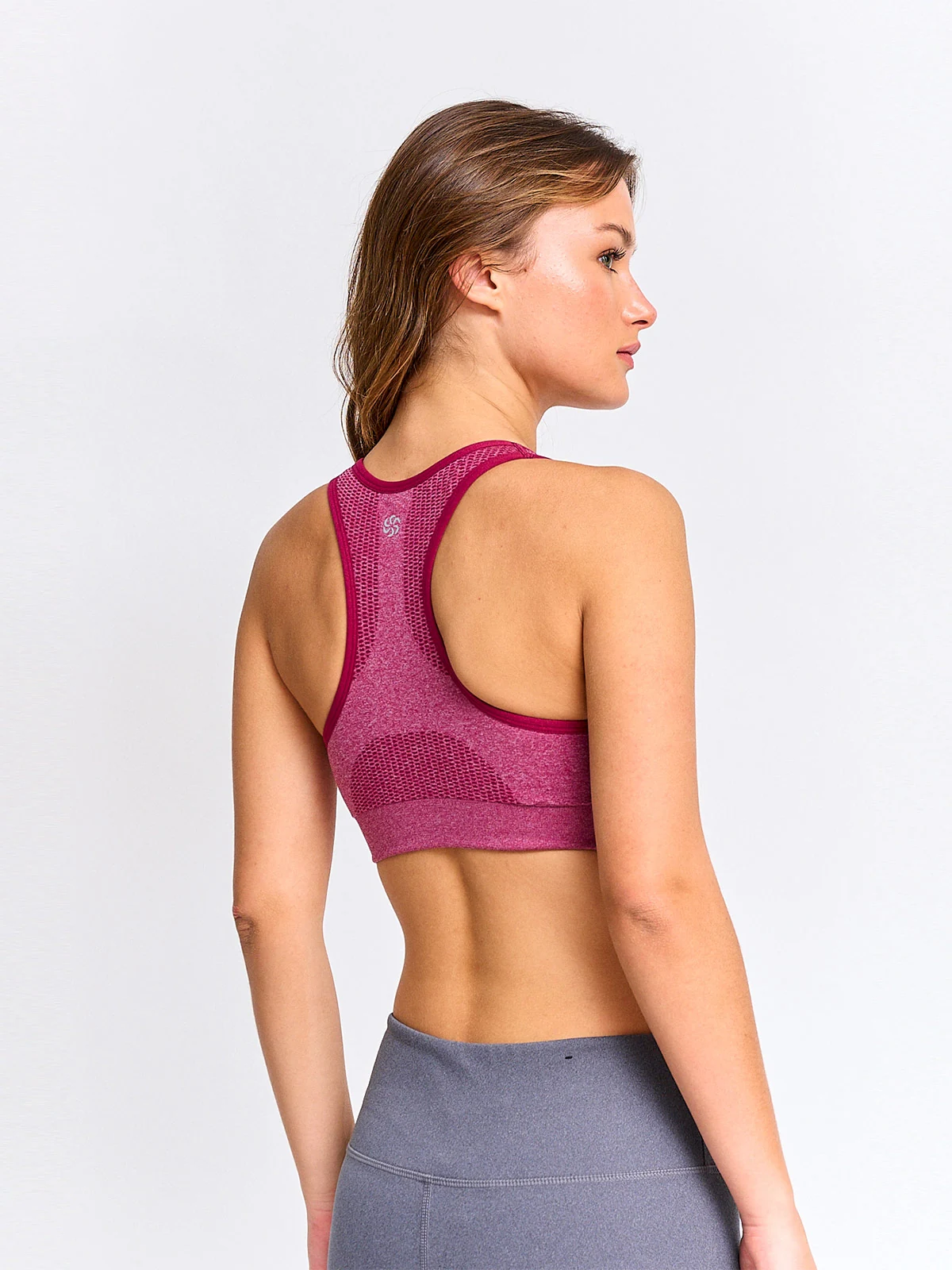 TOP DEPORTIVO MUJER REVUP SEAMLESS - 2