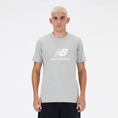 POLO DEPORTIVO HOMBRE NEW BALANCE MT41502AG MANGA CORTA SPORT ESSENTIALS LOGO GRIS - 1