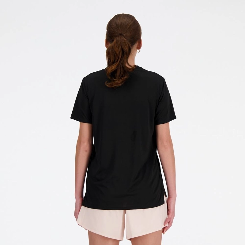 POLO MUJER NEW BALANCE SPORT ESSENTIALS WT41222BK NEGRO - 2