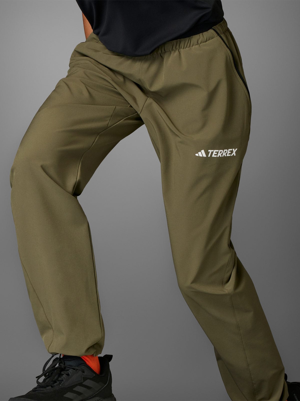 PANTALÓN DE BUZO HOMBRE ADIDAS TERREX MULTI LITEFLEX - 4