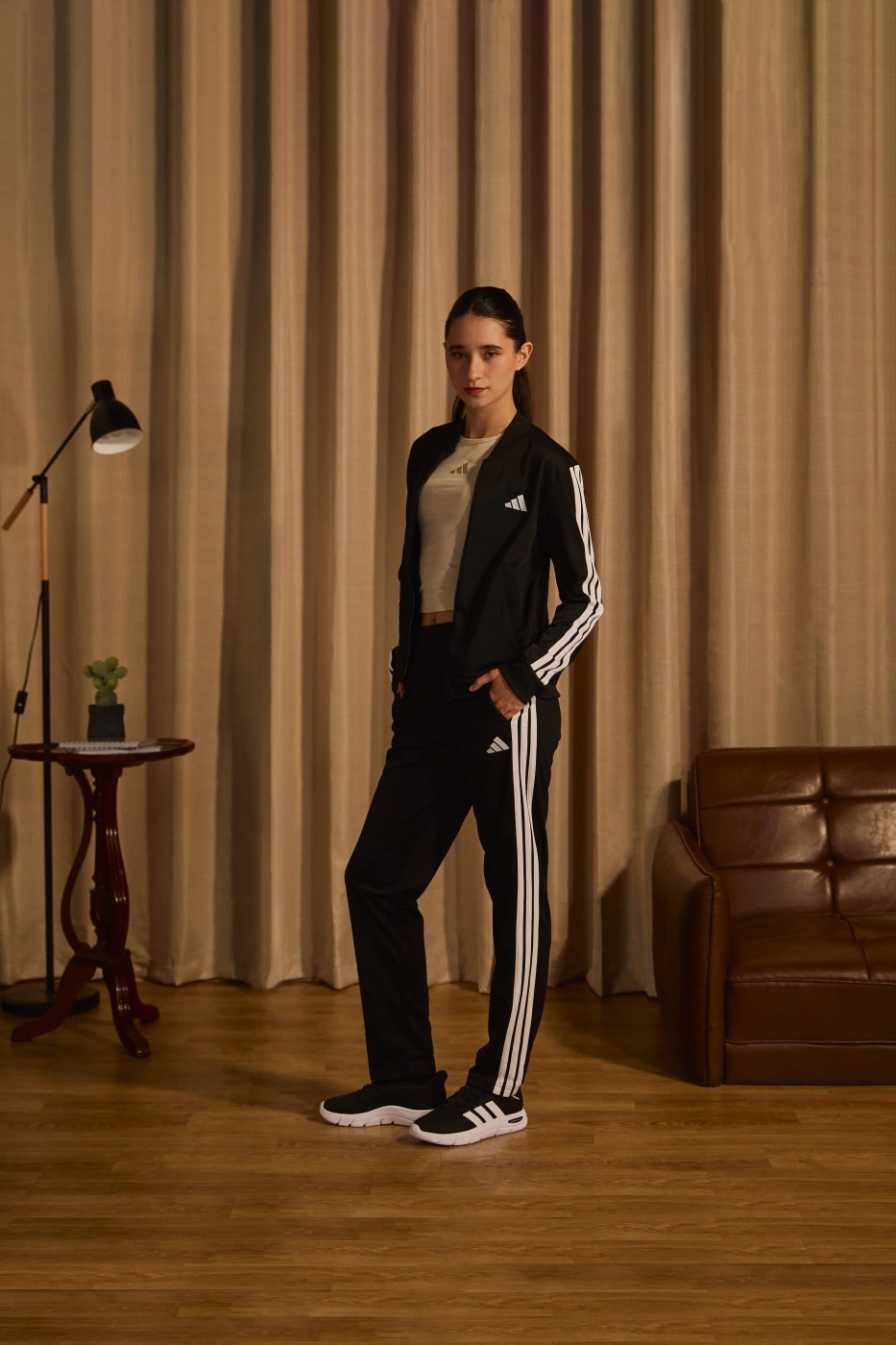 BUZO CONJUNTO MUJER ADIDAS DEPORTIVO SEASONALS NEGRO - 1