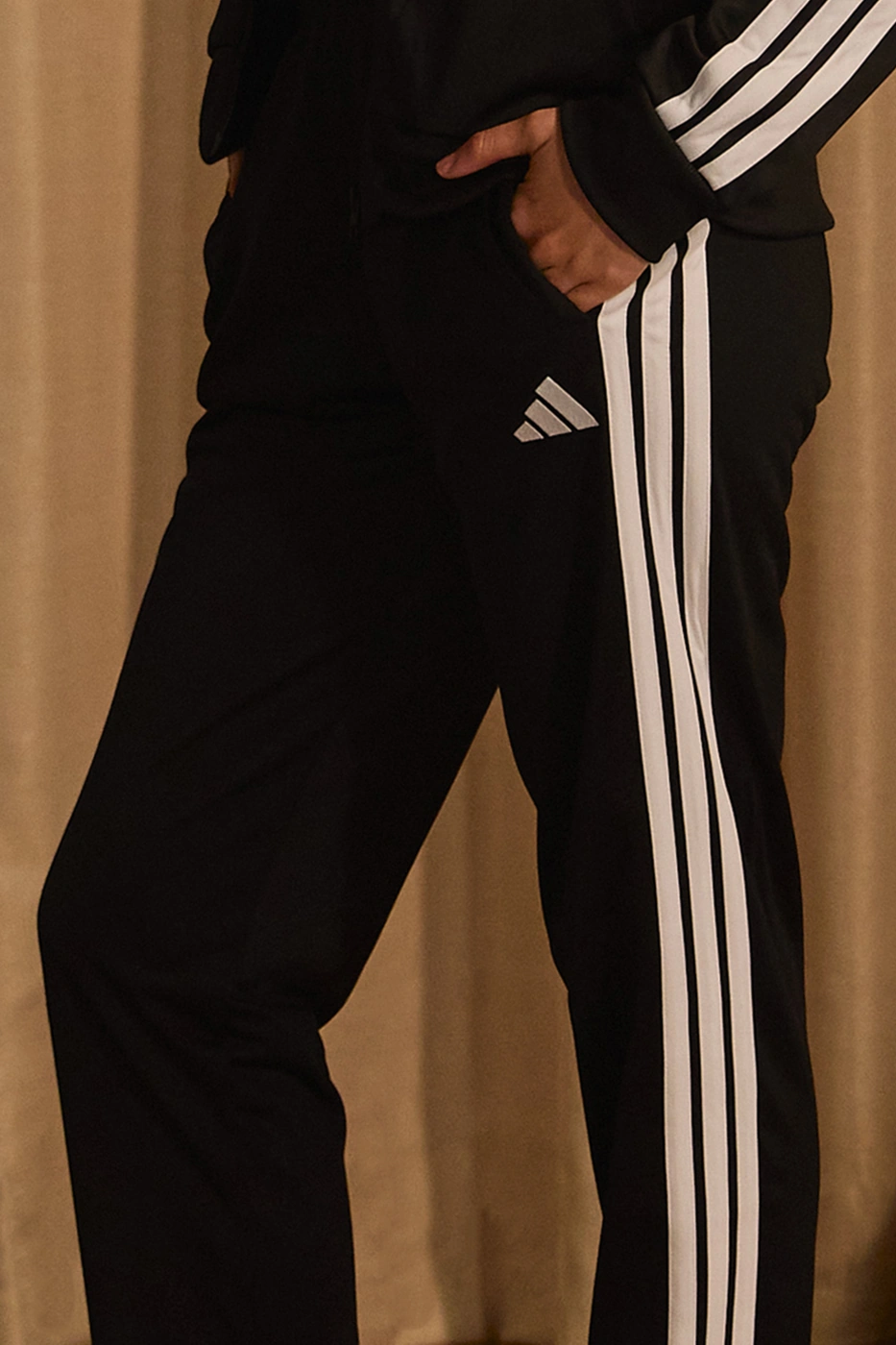 BUZO CONJUNTO MUJER ADIDAS DEPORTIVO SEASONALS NEGRO - 2