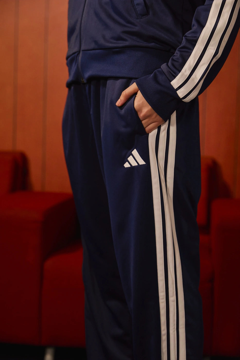 BUZO CONJUNTO MUJER ADIDAS DEPORTIVO ESSENTIALS FEEL COZY AZUL - 4
