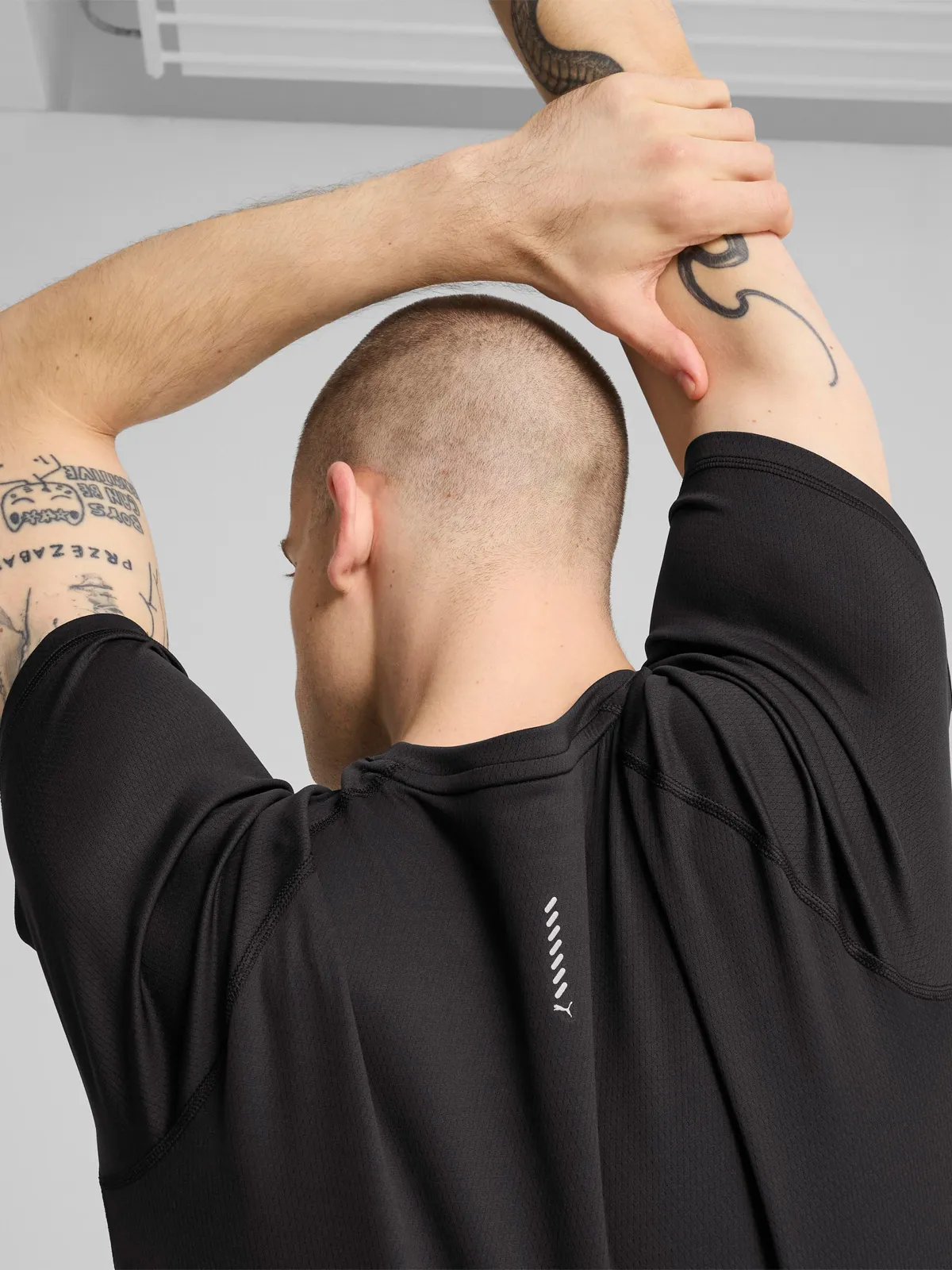 POLO HOMBRE PUMA M RUN VELOCITY TEE (POLY) NEGRO - 4