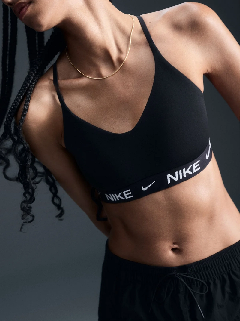 TOP DEPORTIVO MUJER NIKE INDY LIGHT SUPPORT NEGRO - 1