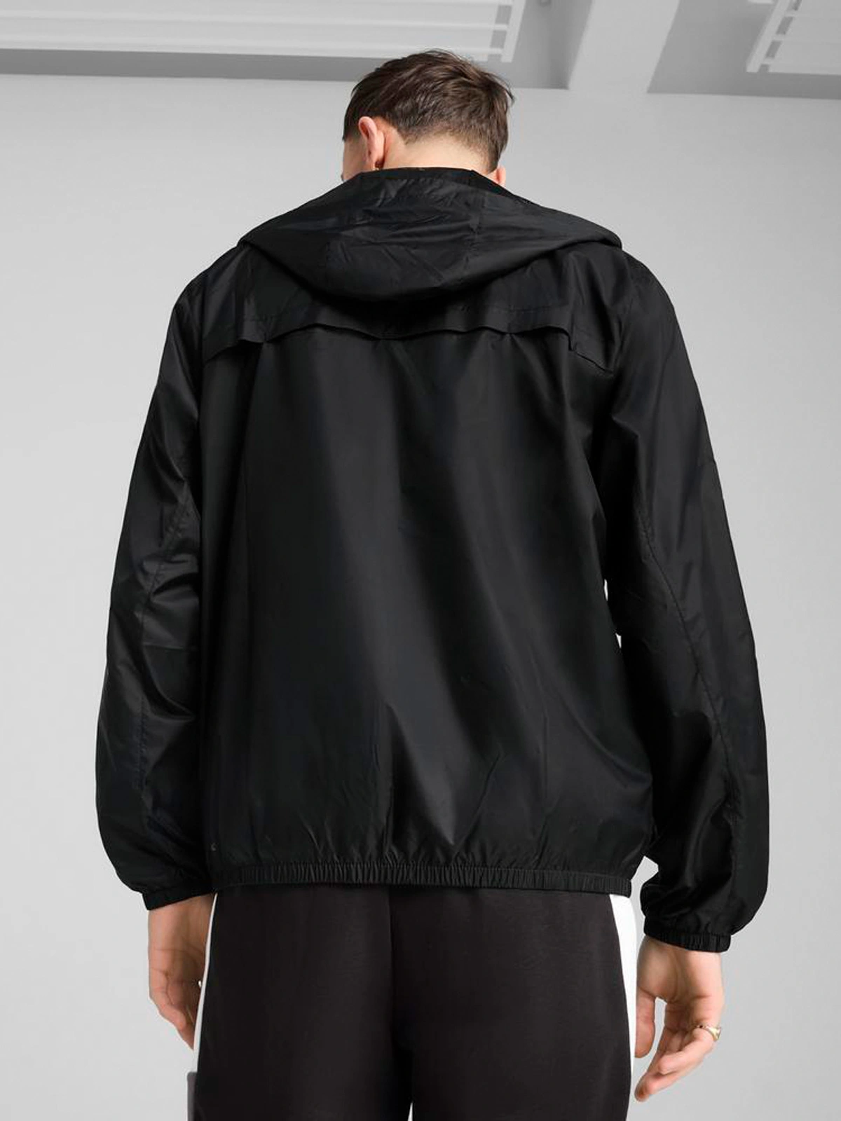 CASACA  HOMBRE PUMA ESS REGULAR WINDBREAKER CORTAVIENTOS ESSENTIALS NEGRO - 2