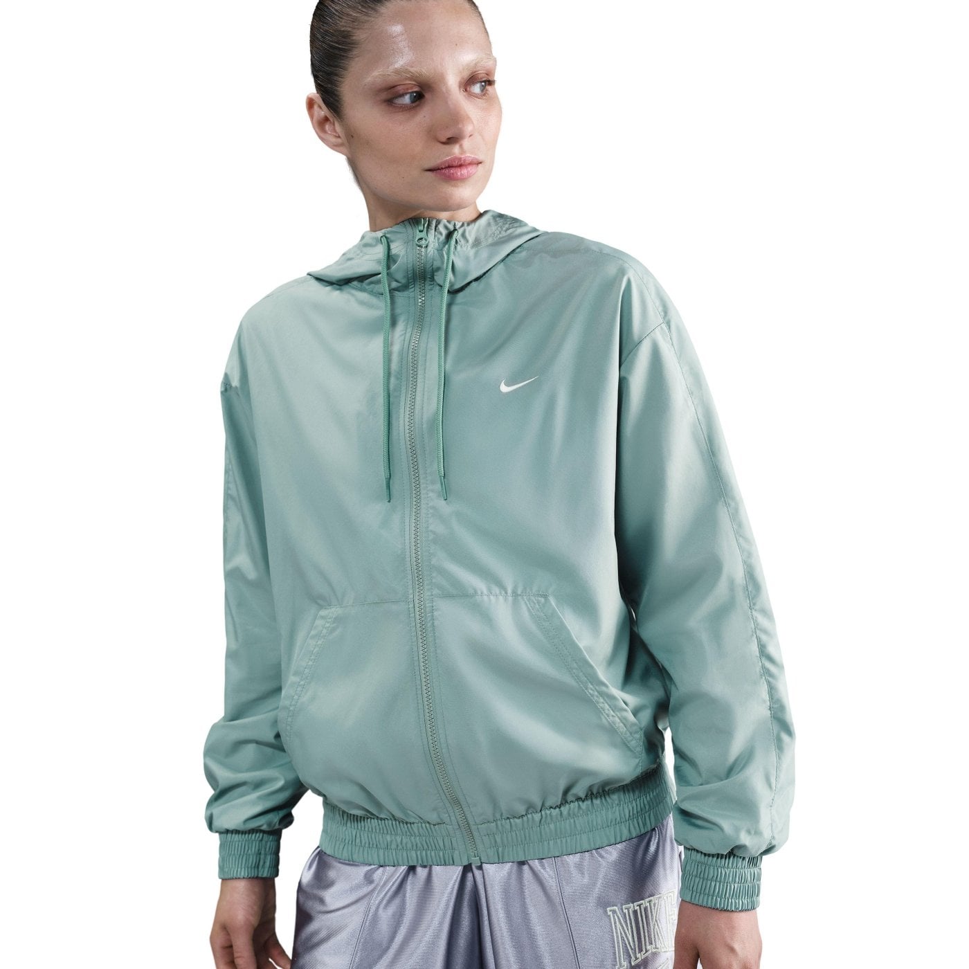 CASACA MUJER NIKE ESSNTL UV WVN JKT HD - 1