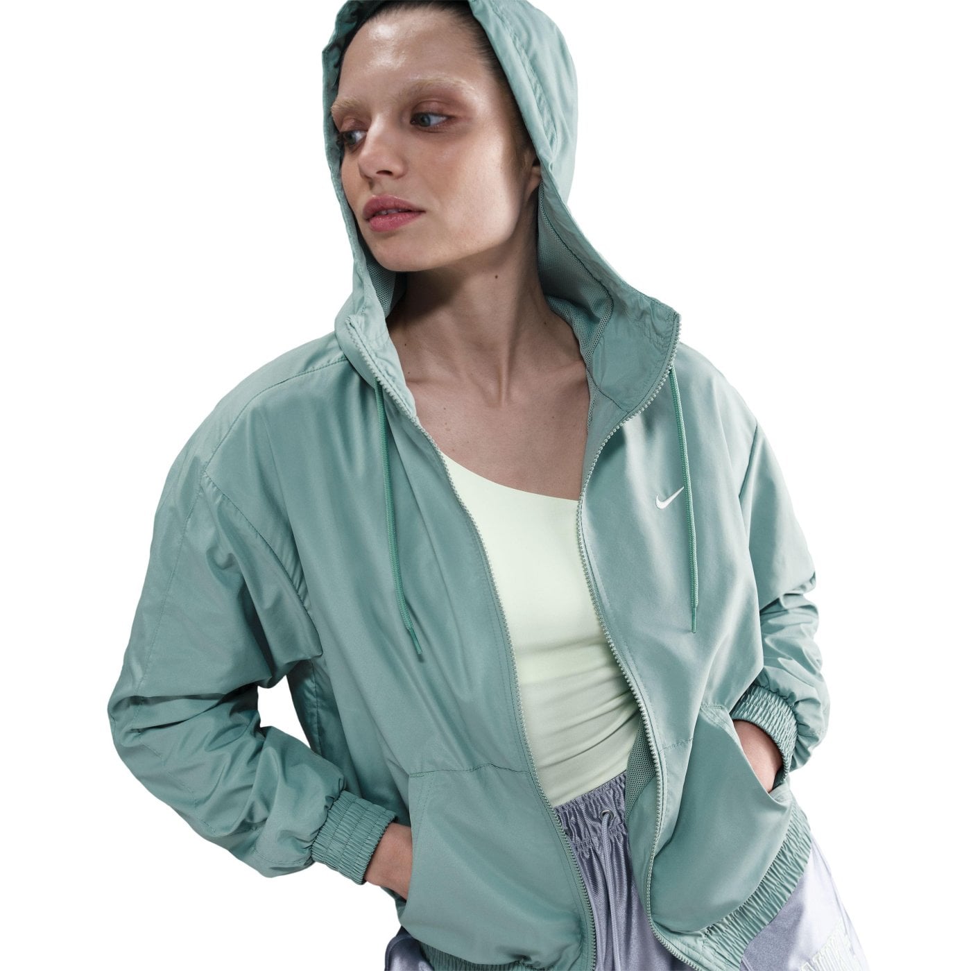 CASACA MUJER NIKE ESSNTL UV WVN JKT HD - 3