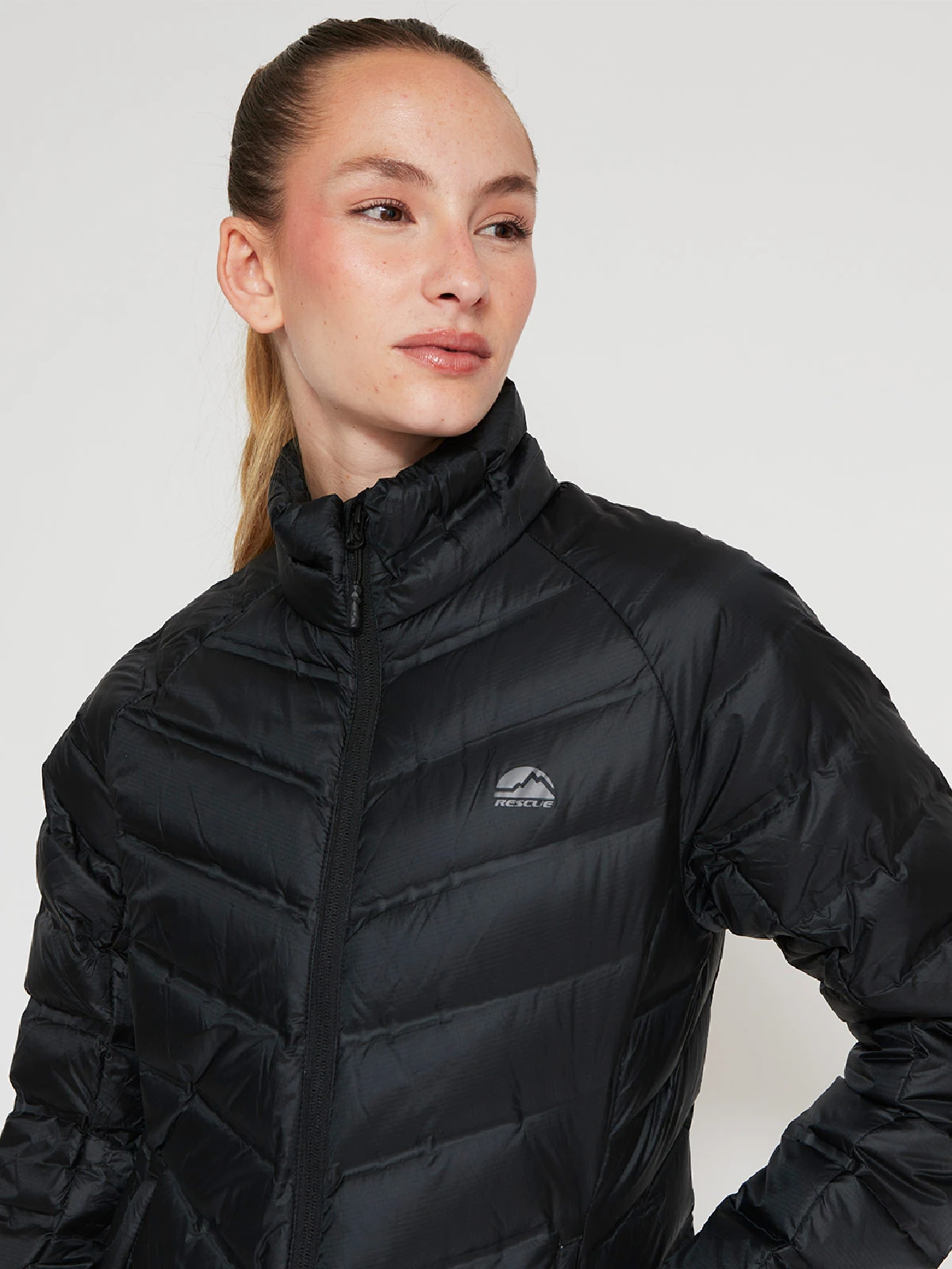 CASACA DEPORTIVA MUJER RESCUE PLUMA - 3