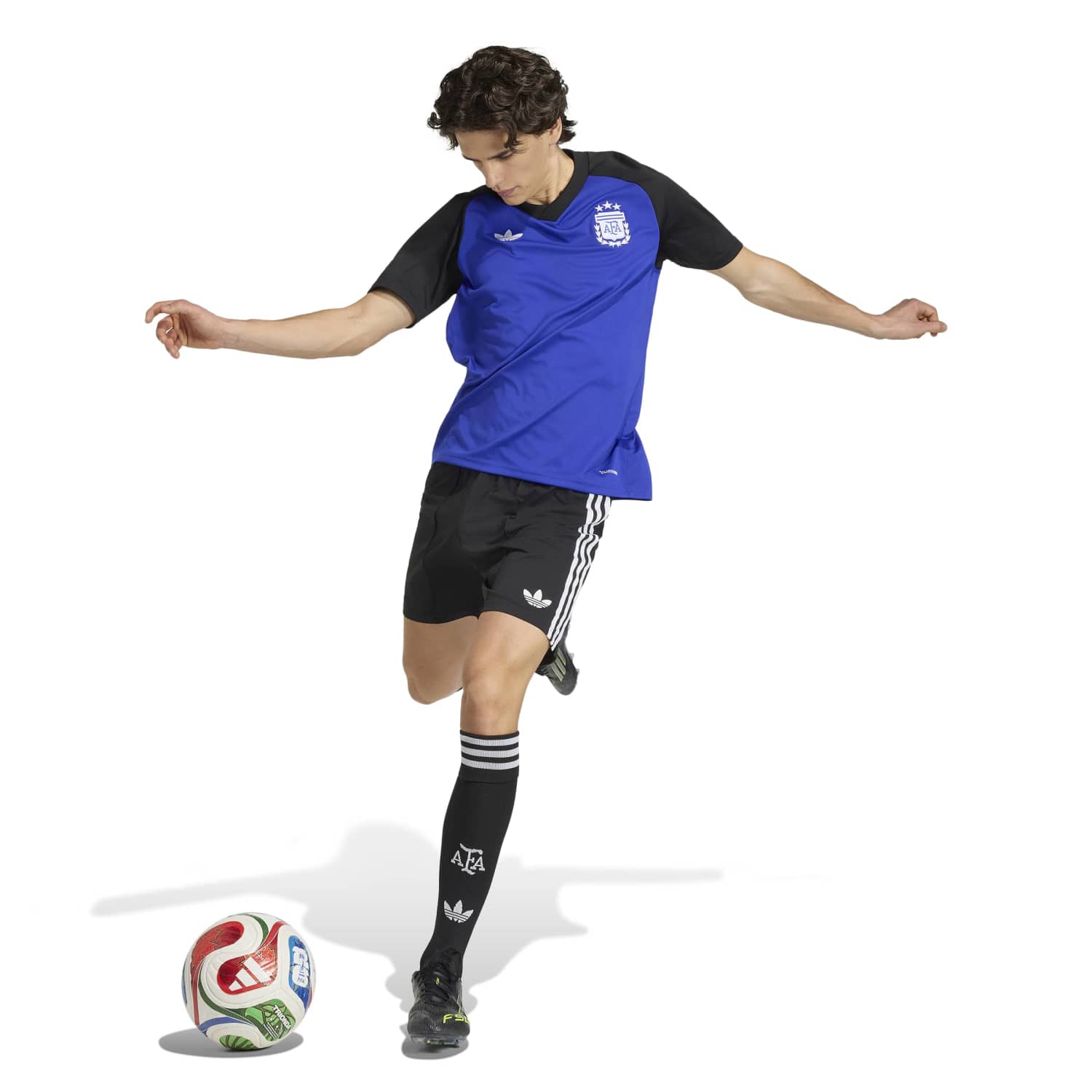 CAMISETA DEPORTIVA VISITANTE PREPARTIDO SELECCIÓN ARGENTINA 26 HOMBRE ADIDAS - 2