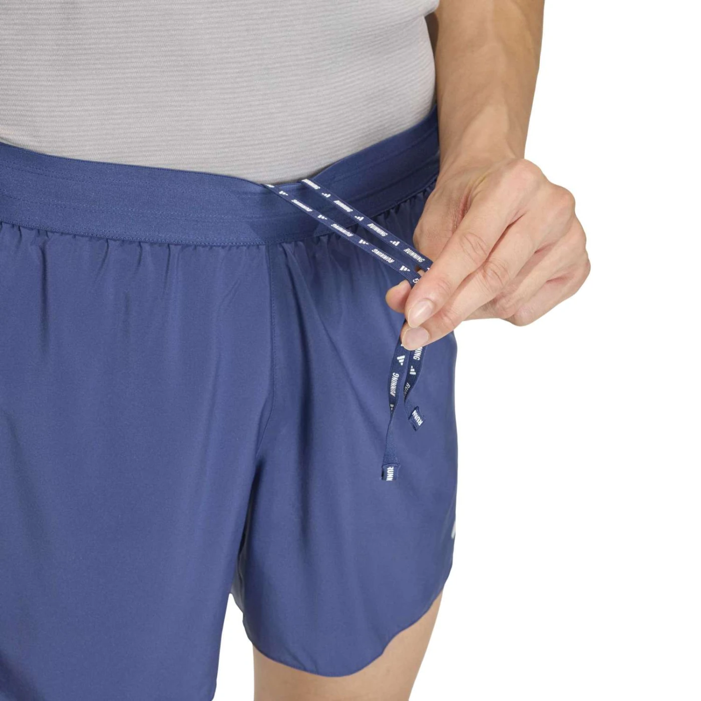 SHORT RUNNING HOMBRE ADIDAS ADI365 ESSENTIALS - 4