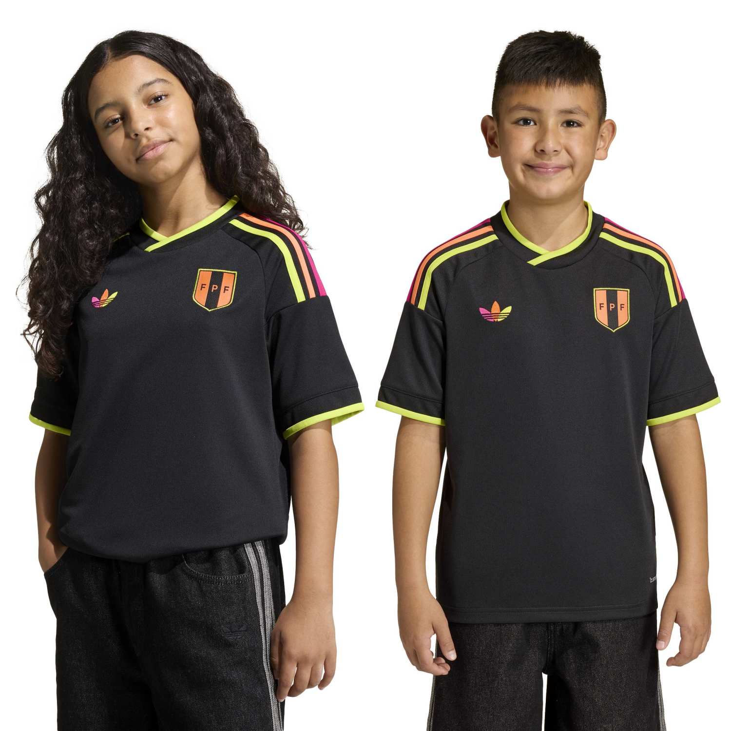 CAMISETA DEPORTIVA NIÑO ADIDAS VISITANTE SELECCIÓN PERUANA 26 - 3