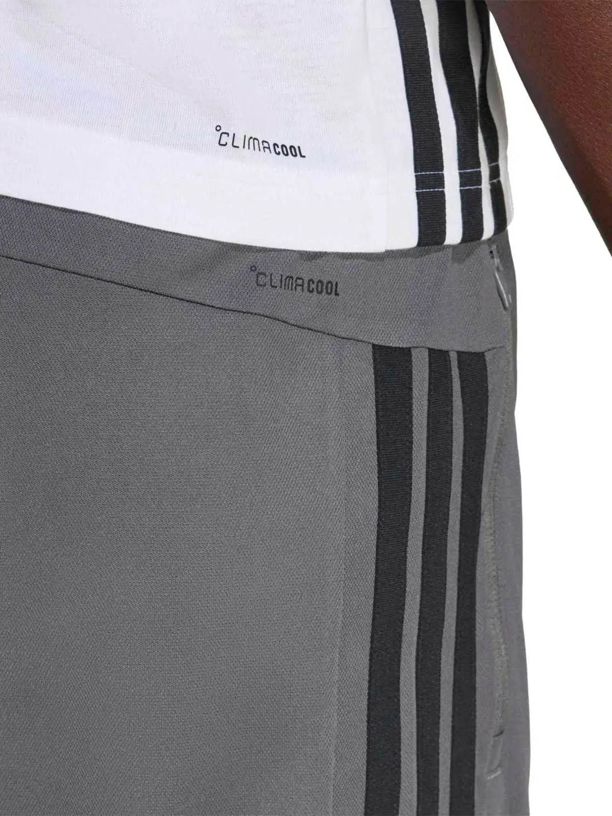 SHORT DEPORTIVO ENTRENAMIENTO HOMBRE ADIDAS ESSENTIALS BASE 4 - 4