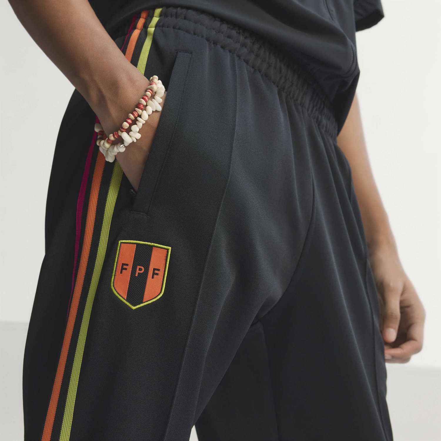 Pantalón Deportivo Perú Originals Hombre Adidas - 2