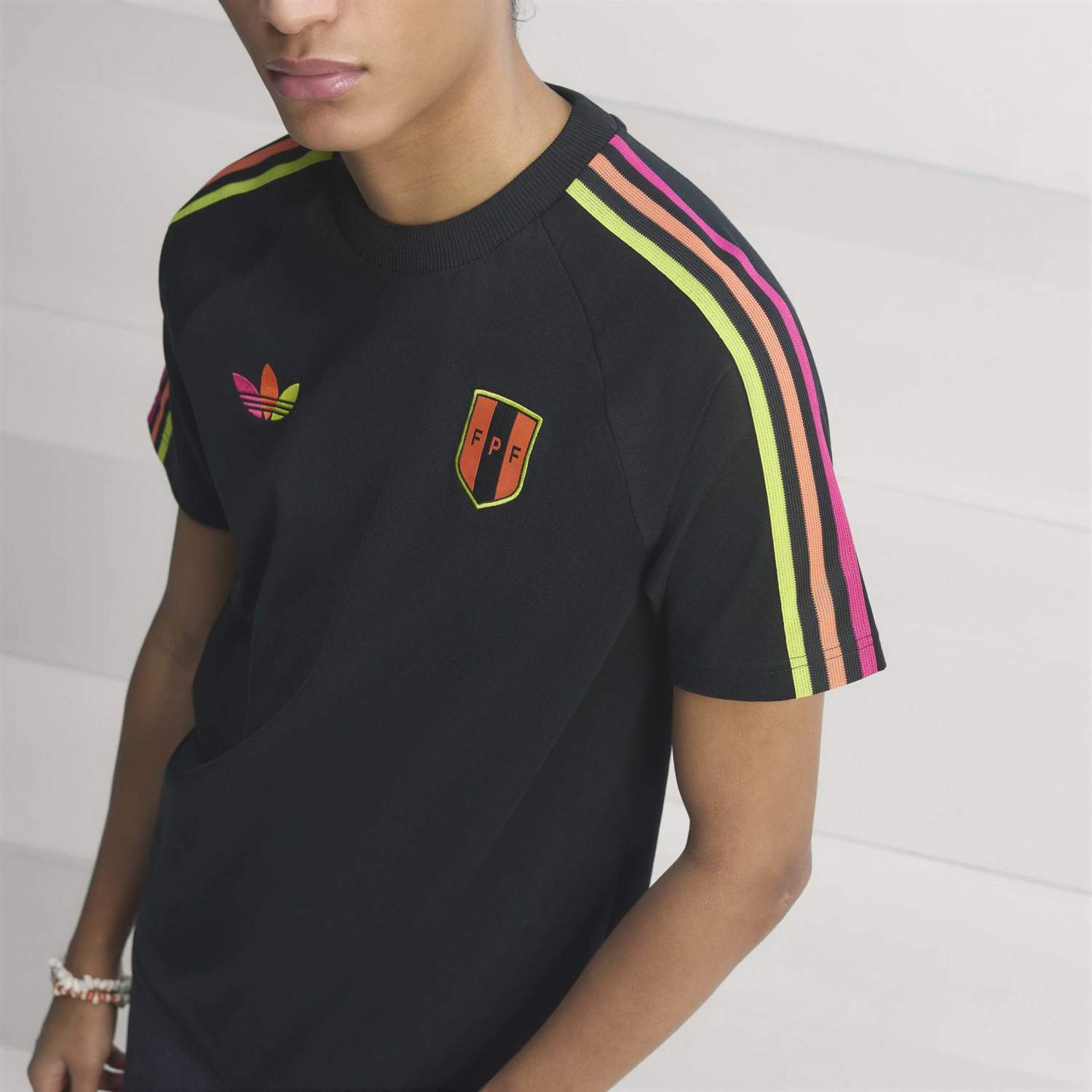 CAMISETA DEPORTIVA PERÚ ORIGINALS HOMBRE ADIDAS - 4