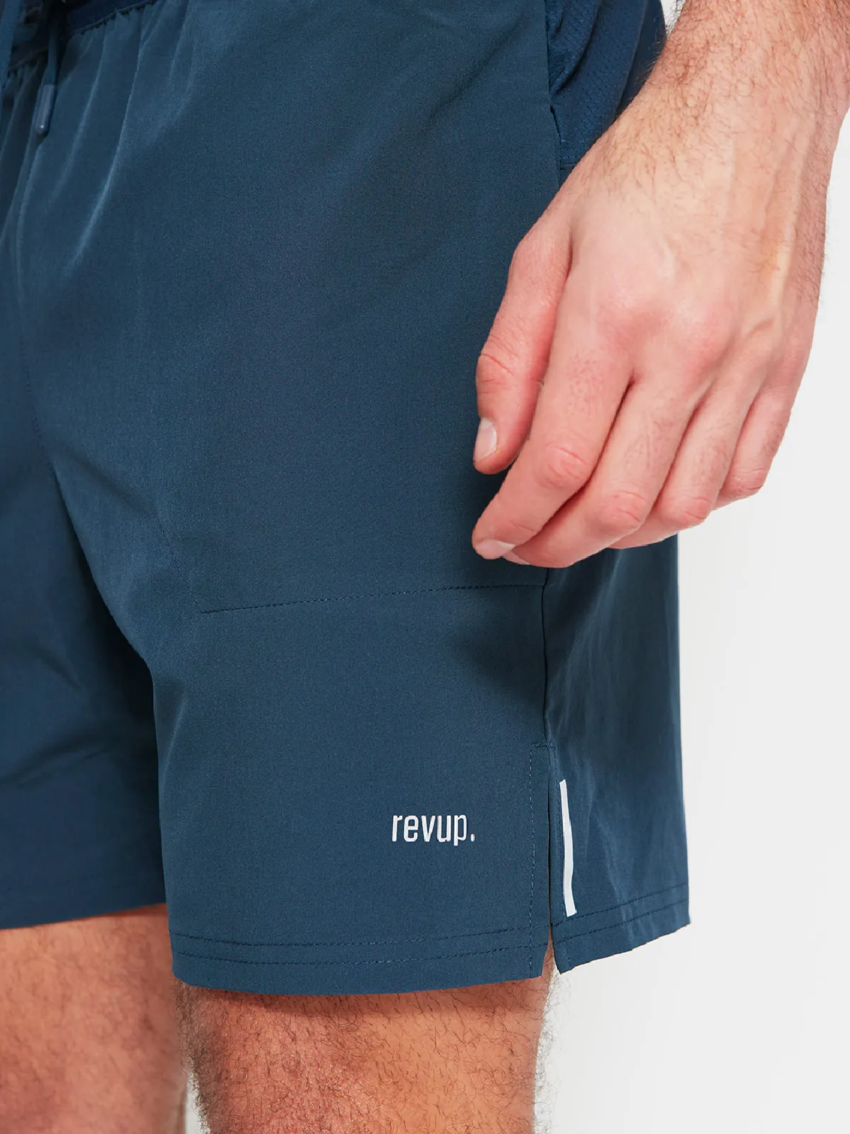 SHORT DEPORTIVO HOMBRE REVUP - 3