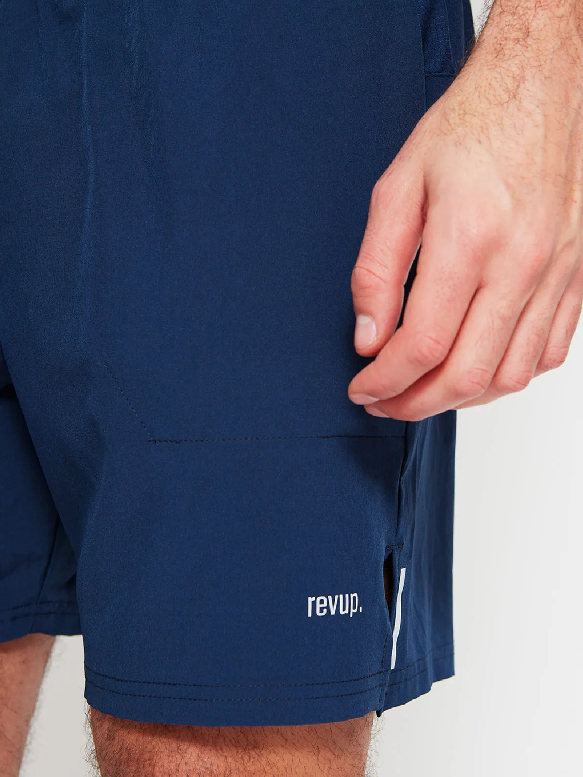 SHORT DEPORTIVO HOMBRE REVUP - 3