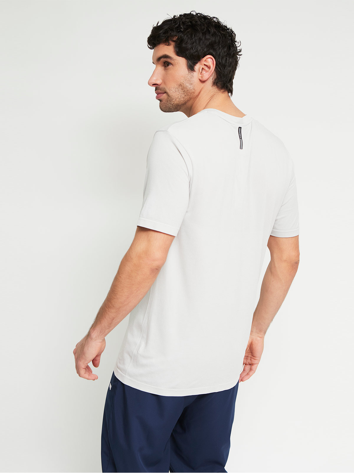 POLERA HOMBRE HEAD BEAMLESS - 2
