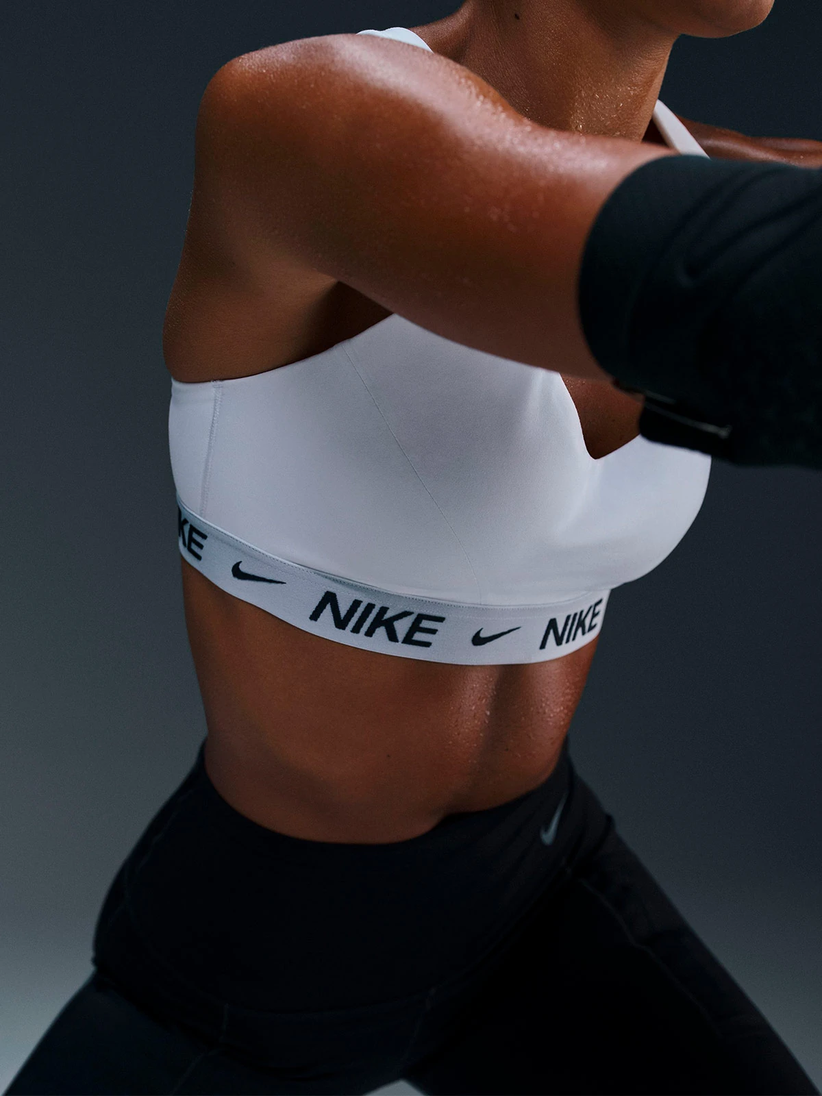 TOP DEPORTIVO MUJER NIKE DF INDY HGH - 2