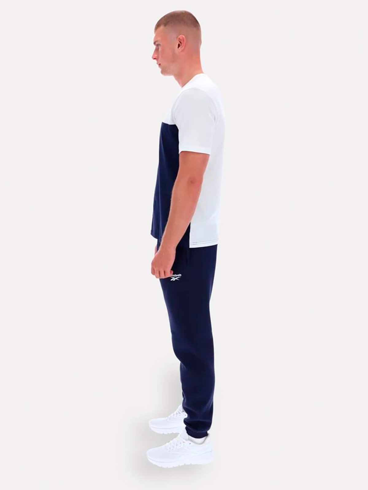 PANTALÓN DE BUZO ALGODÓN HOMBRE REEBOK ANDRE SMALL LOGO CUFFED - 2