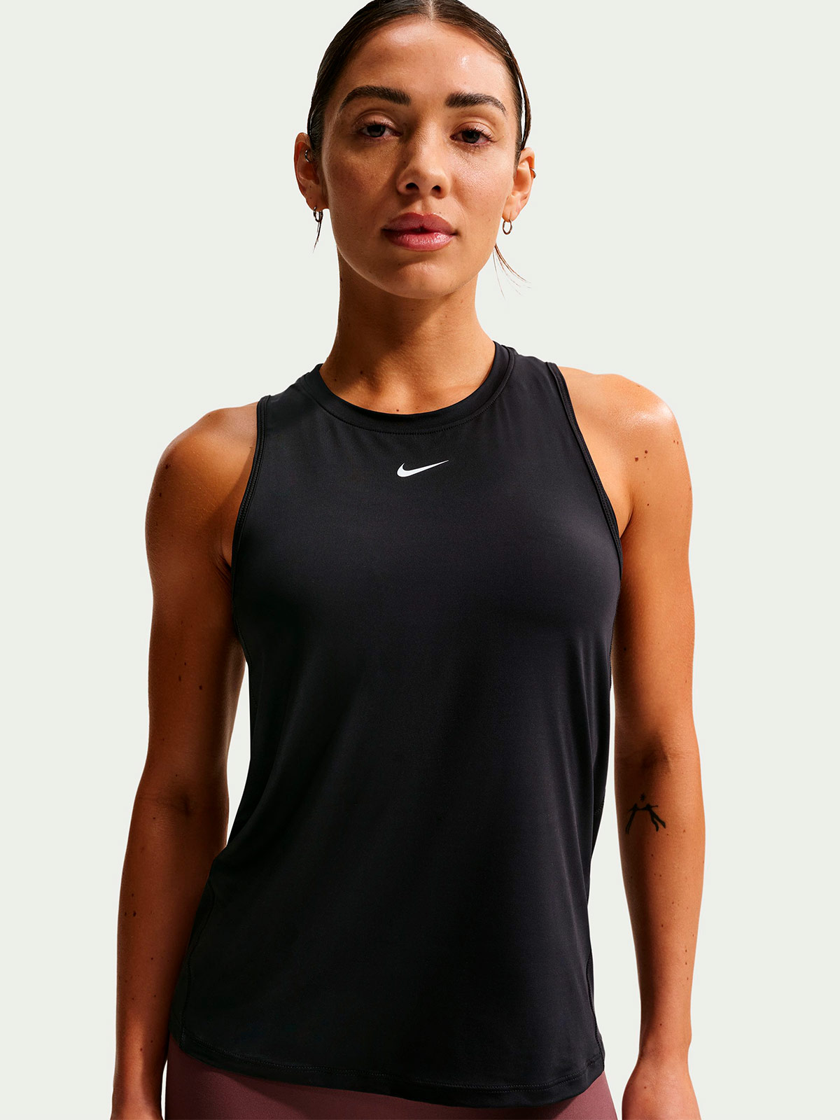 BIVIDÍ MUJER NIKE ONE CLASSIC DF TANK - 1