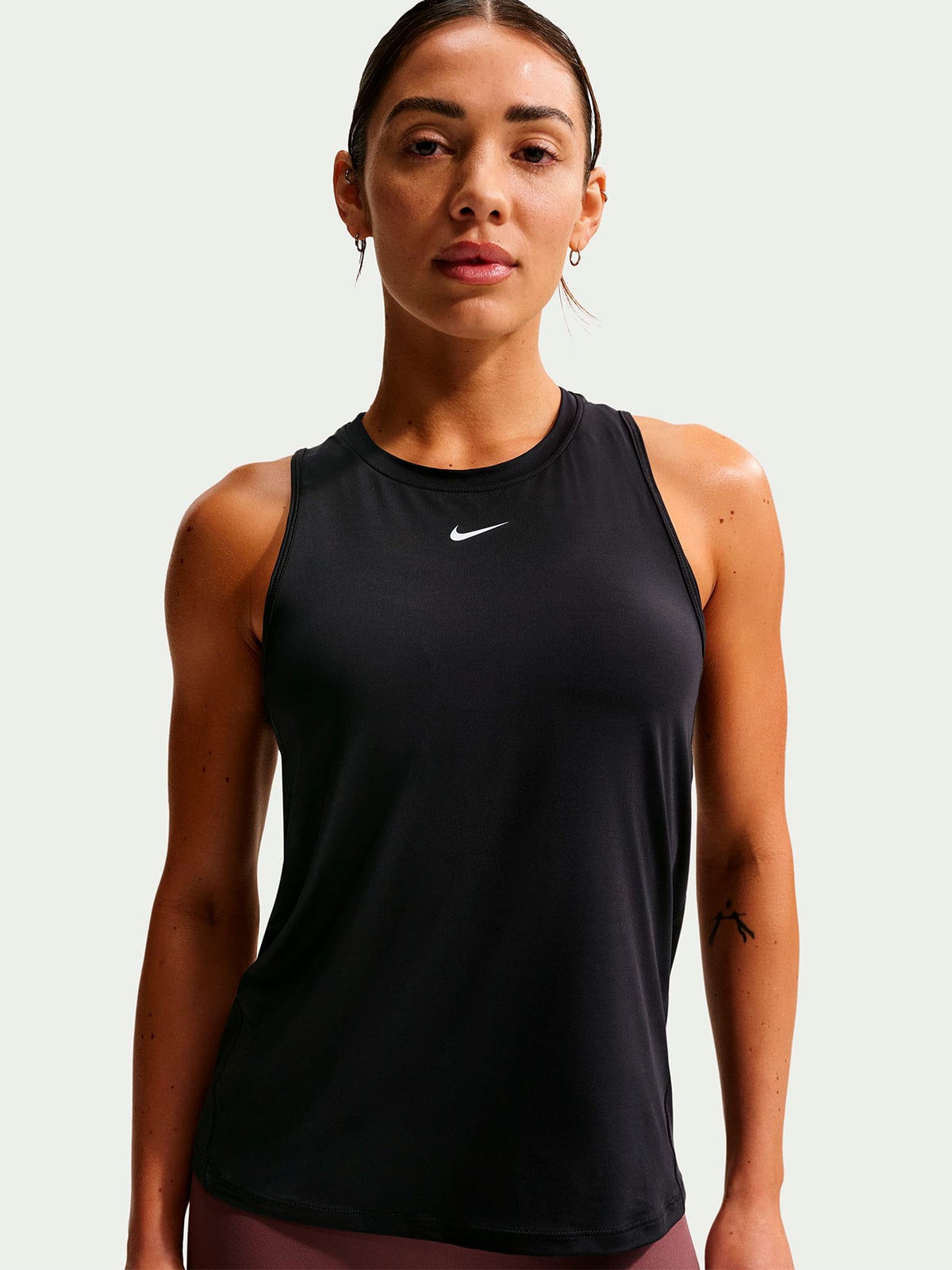 BIVIDÍ MUJER NIKE ONE CLASSIC DF TANK - 1