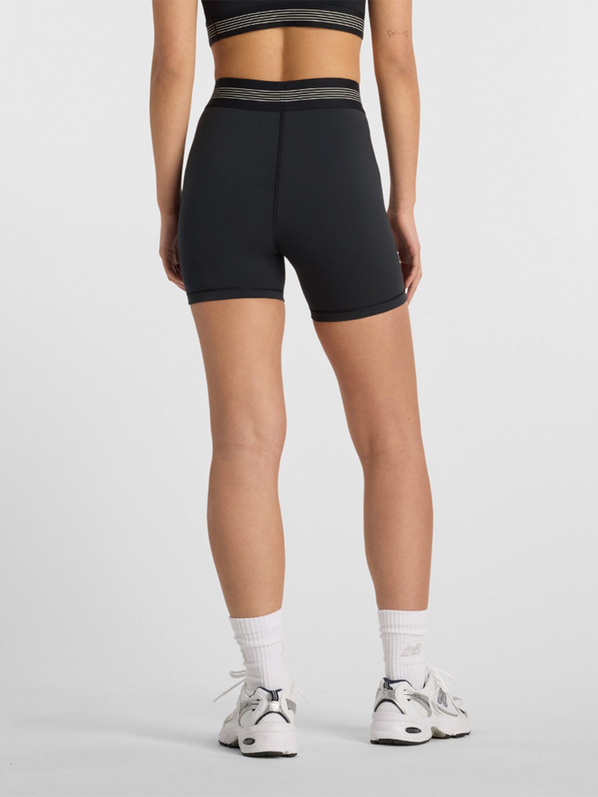 SHORT MUJER NEW BALANCE WB61E4GEBK - 3