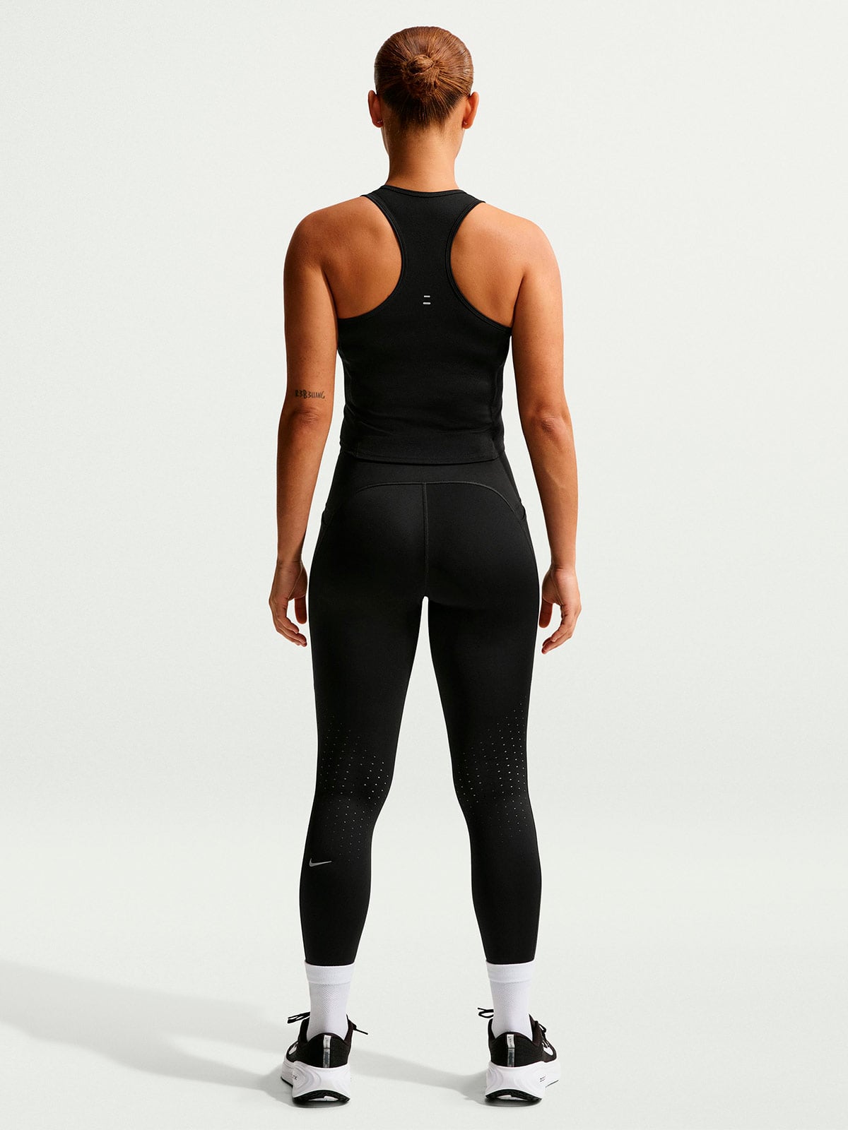 TOP DEPORTIVO MUJER NIKE TEMPO SWOOSH - 2