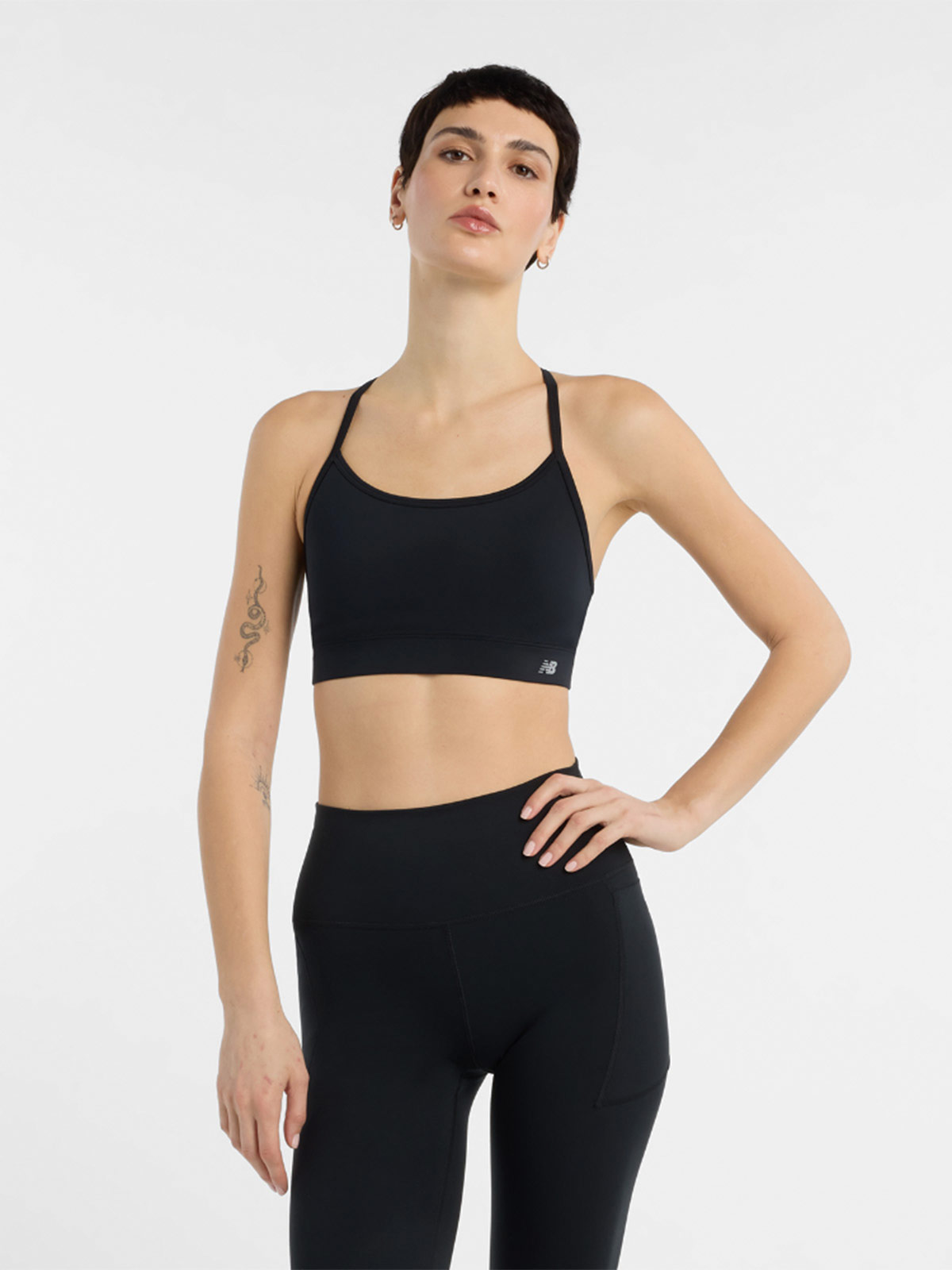 TOP DEPORTIVO MUJER NEW BALANCE NEGRO - 3