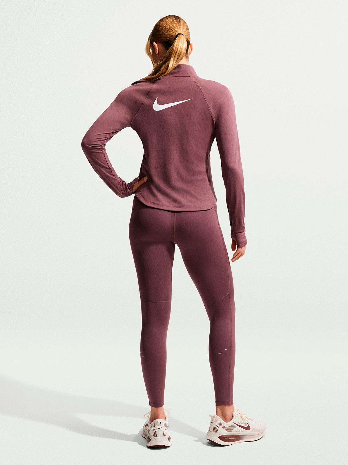 LEGGINS MUJER NIKE MORADO TEMPO - 4