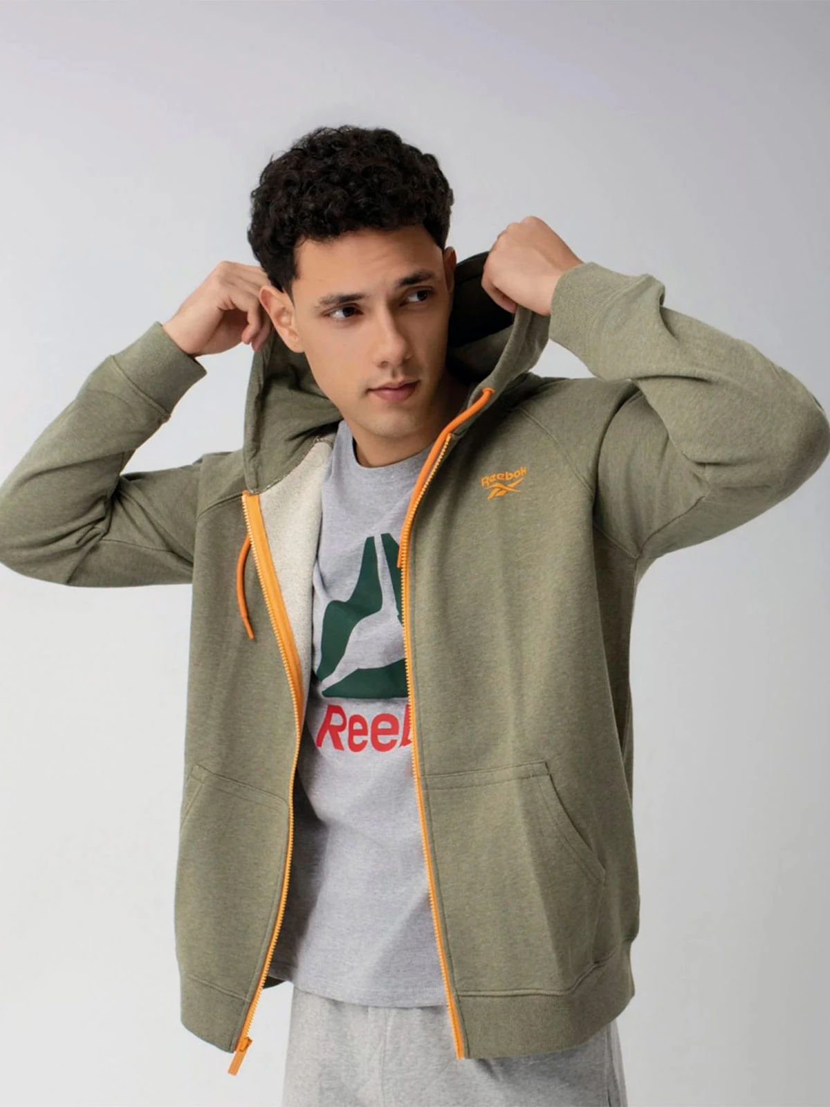POLERA ALGODÓN HOMBRE REEBOK GRIS TERRY HOODIE - 4
