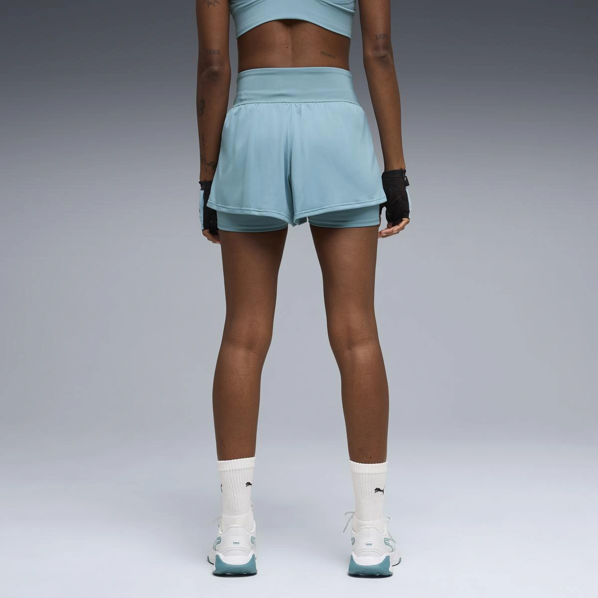 SHORT MUJER PUMA SHAPE FLOWY CELESTE - 4