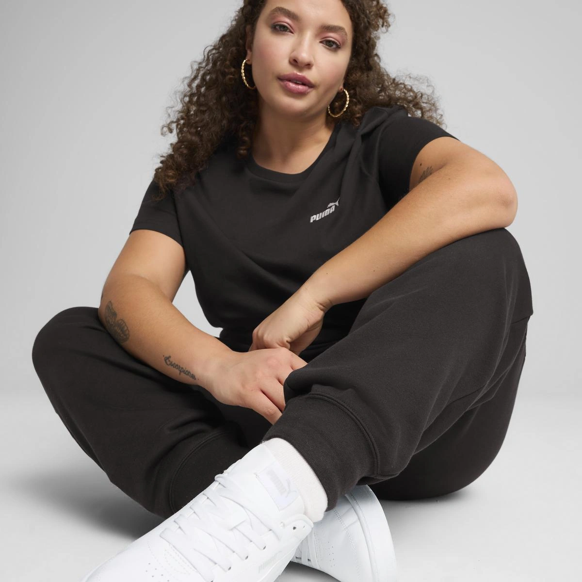 PANTALÓN BUZO MUJER PUMA LOGO COMFORT SWE NEGRO - 7