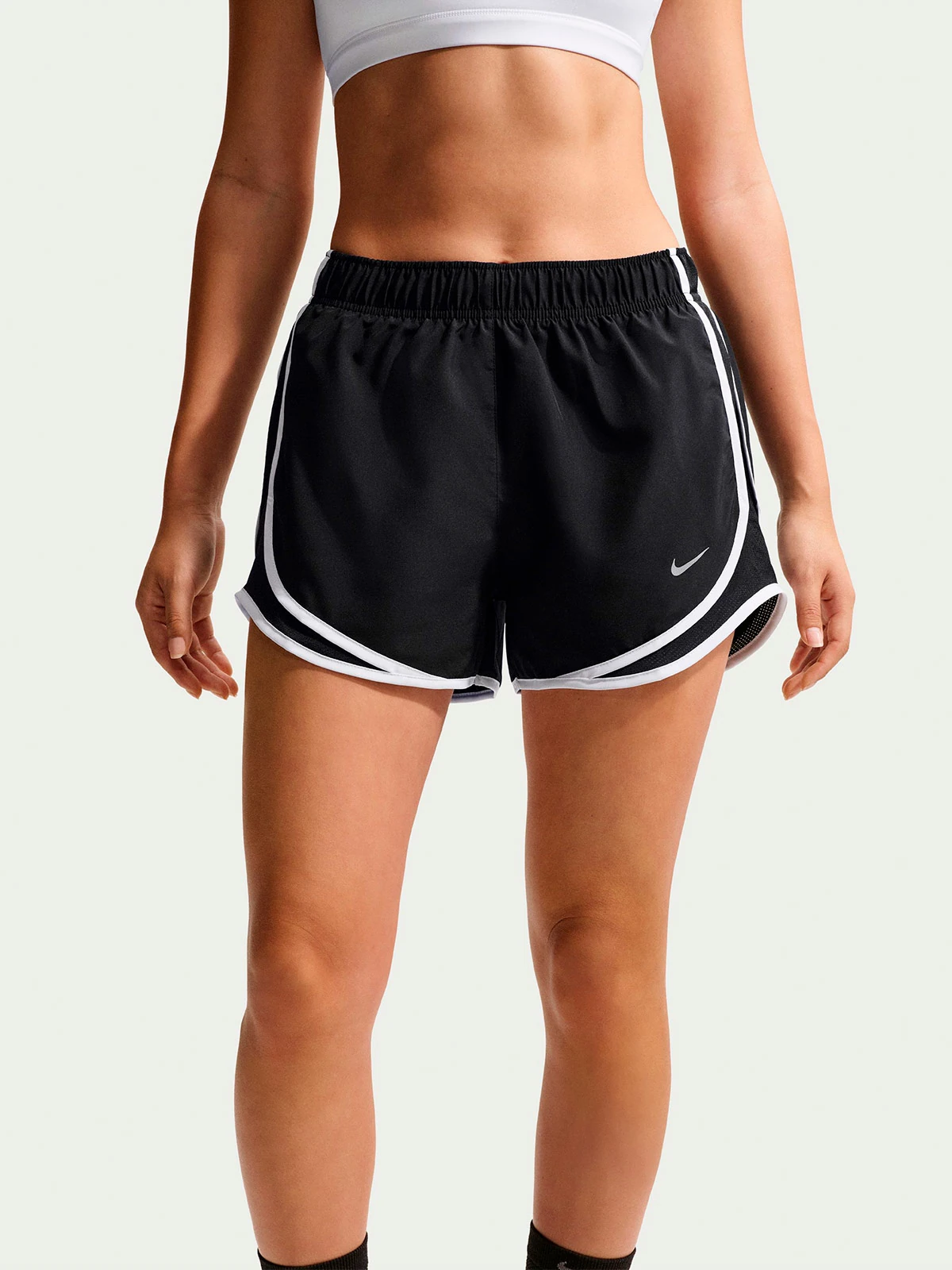SHORT MUJER NIKE NEGRO TEMPO - 1