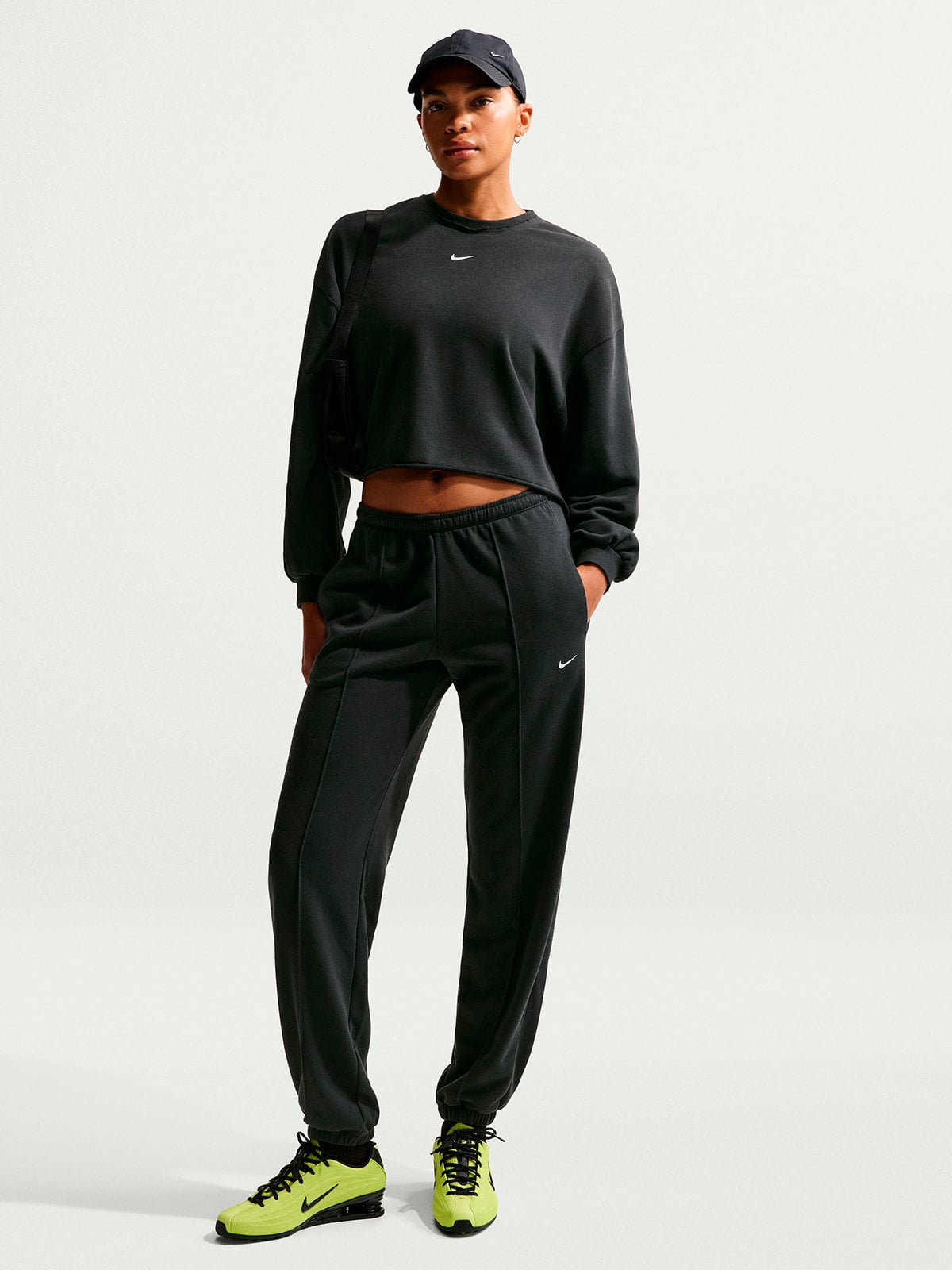 PANTALÓN BUZO MUJER NIKE NEGRO JOGGER - 1