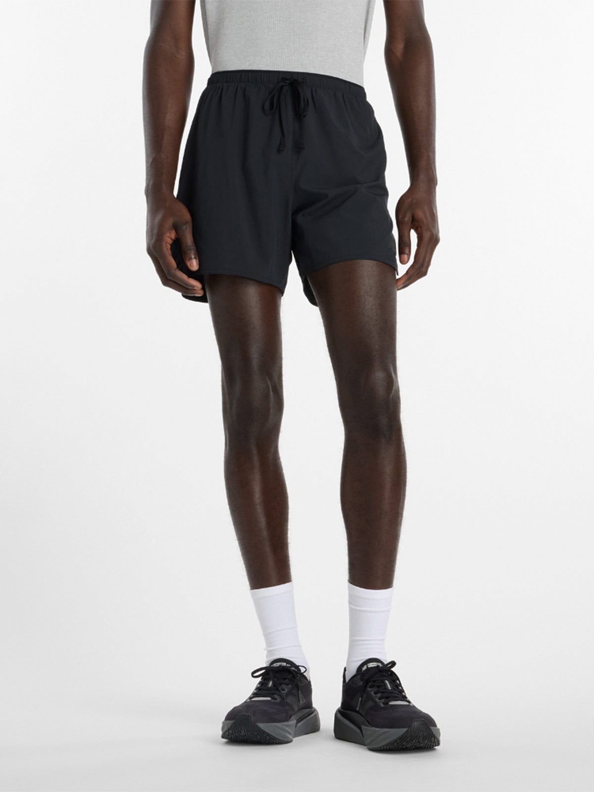 SHORT HOMBRE NEW BALANCE NEGRO - 1