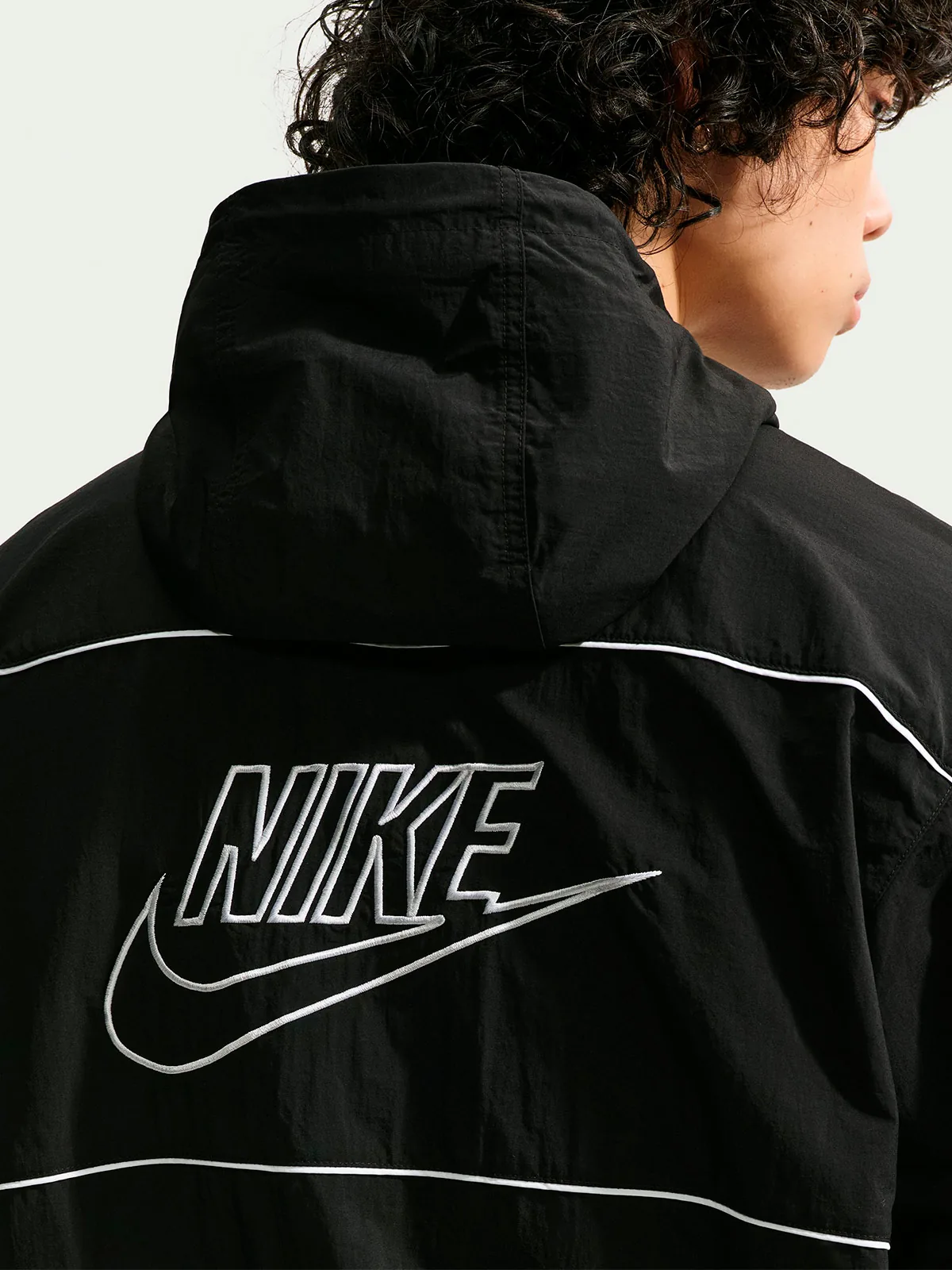 CASACA DEPORTIVA HOMBRE NIKE NEGRO CLUB ATHLETE - 4