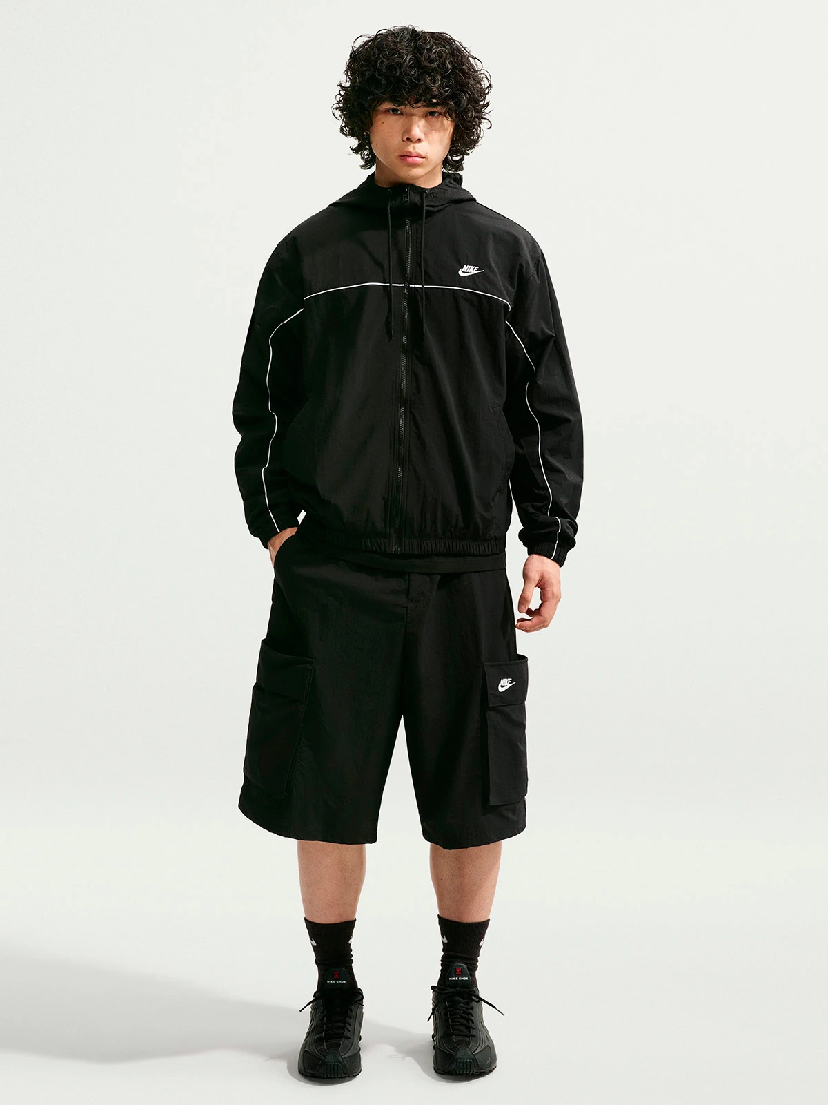 CASACA DEPORTIVA HOMBRE NIKE NEGRO CLUB ATHLETE - 1