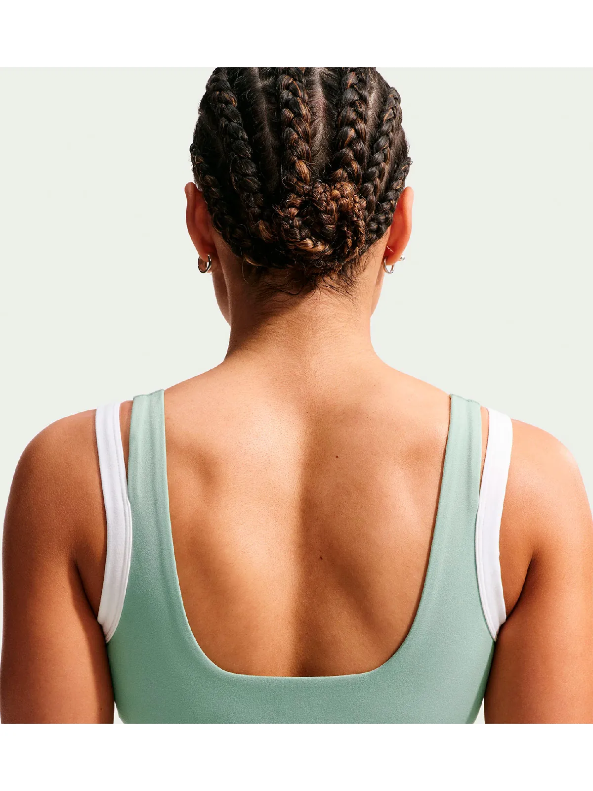 TOP DEPORTIVO MUJER NIKE VERDE ONE - 3