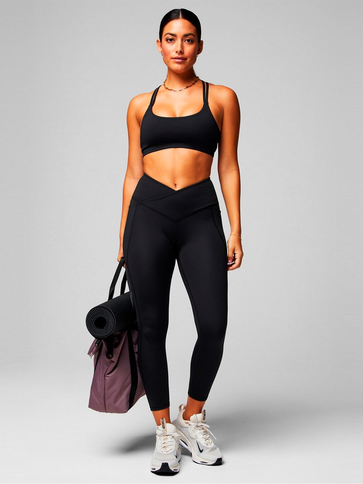 TOP DEPORTIVO MUJER FABLETICS NEGRO LOW IMPACT - 3